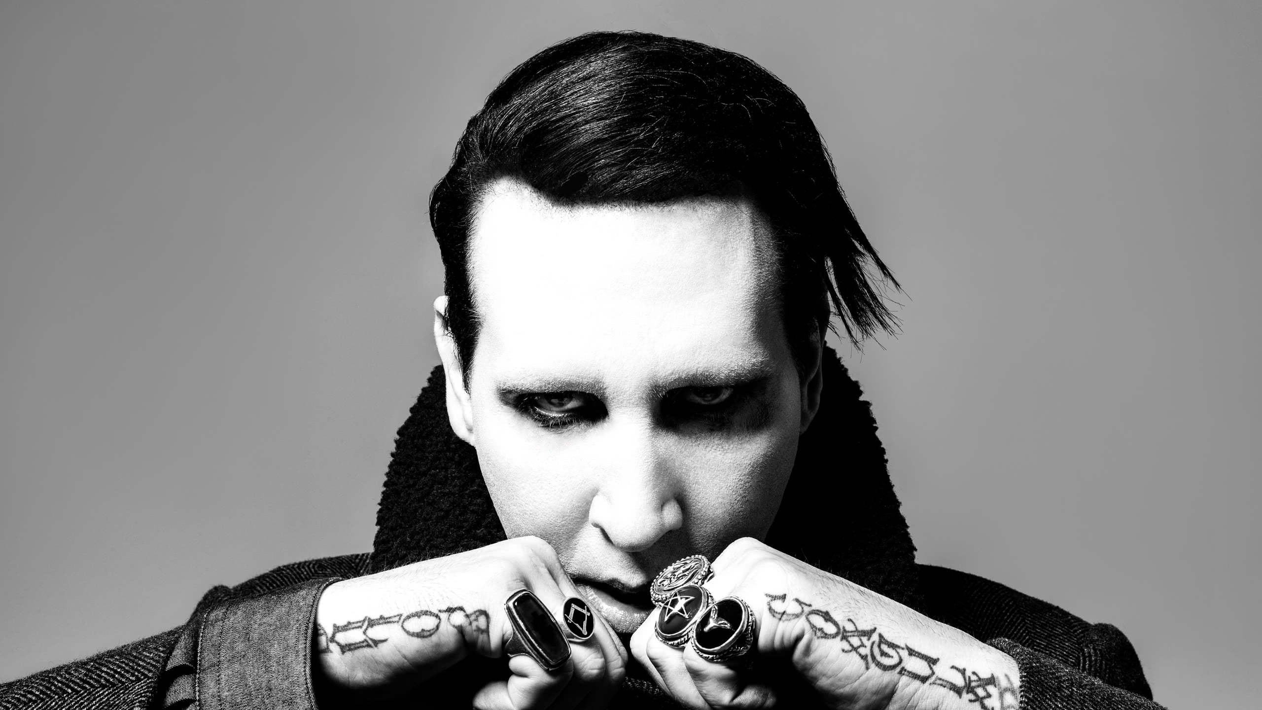 Marilyn Manson portrait wallpaper, WQHD resolution, Striking visuals, Artistic imagery, 2560x1440 HD Desktop