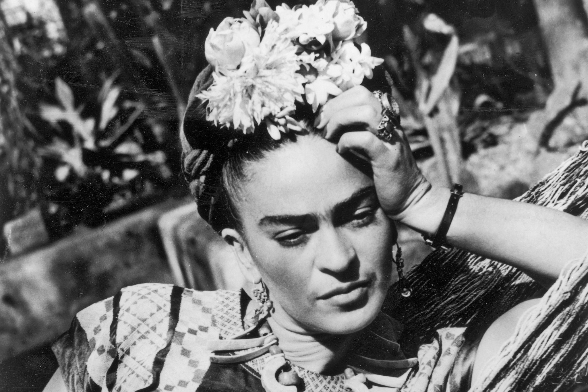 Frida Kahlo's resurgence, Cultural relevance, New York Times, Art appreciation, 2050x1370 HD Desktop
