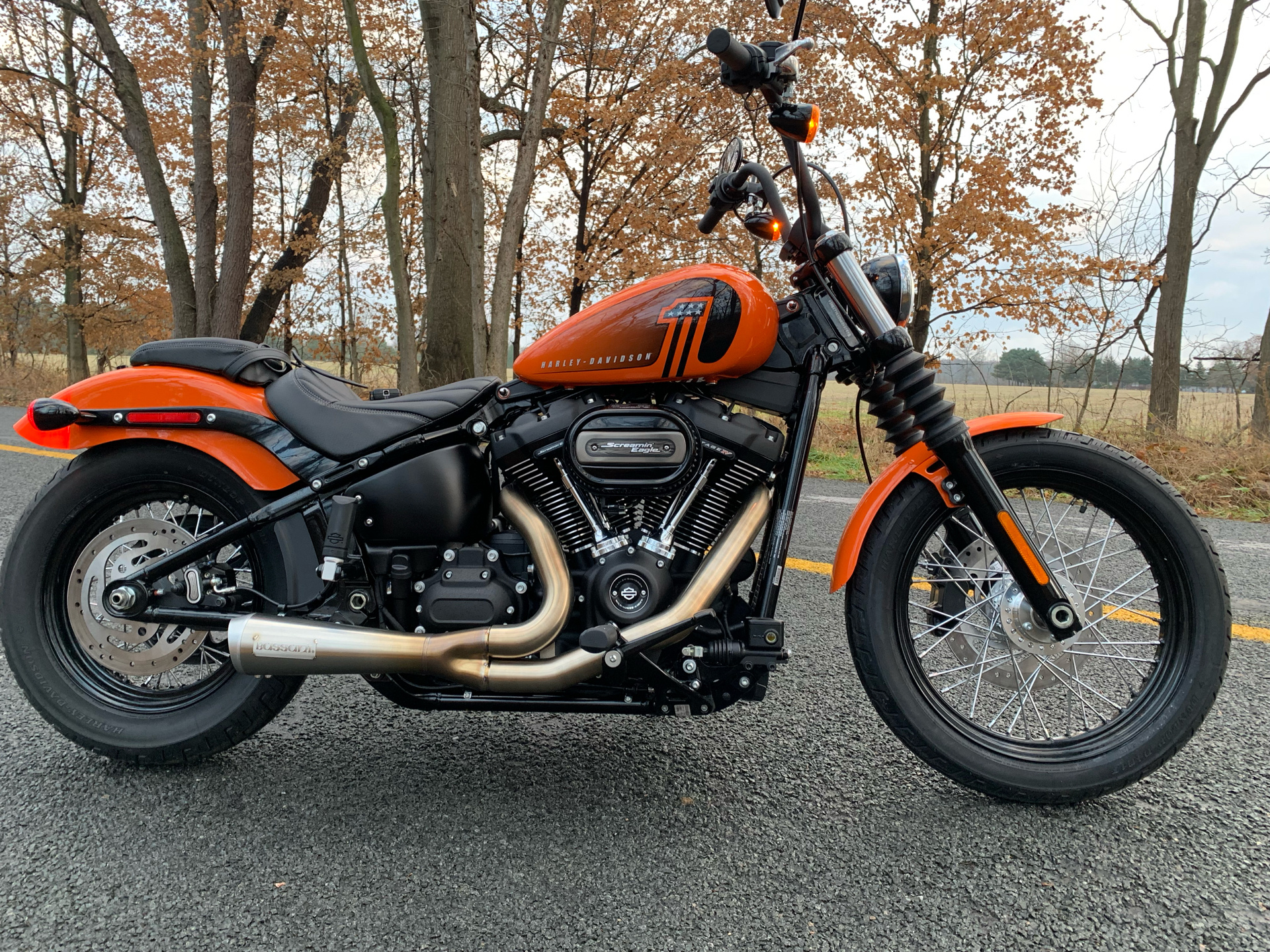 Harley-Davidson Street Bob, Baja orange, Portage MI, 2021, 1920x1440 HD Desktop