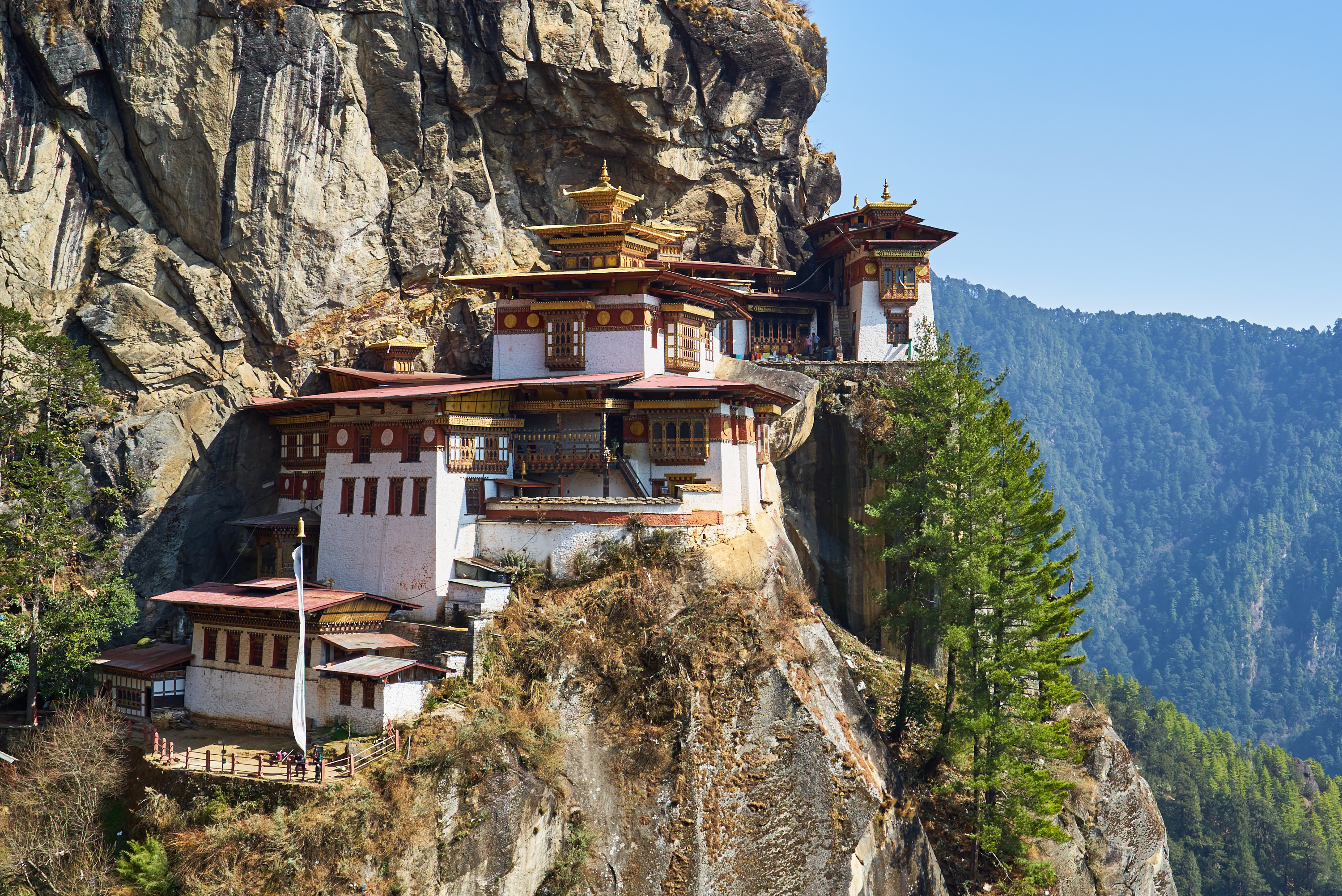 Tiger's Nest Bhutan, Spiritual journey, Majestic views, Sacred site, 3000x2010 HD Desktop