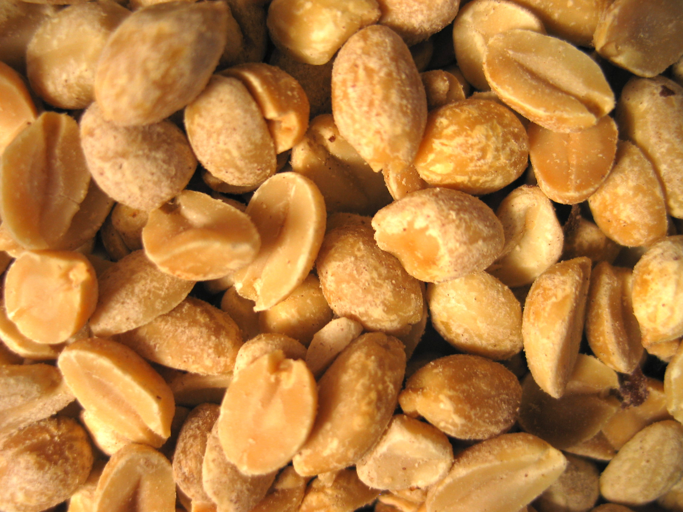 Peanuts (Food), Crunchy texture, Irresistible flavor, Snack time favorite, 2280x1710 HD Desktop