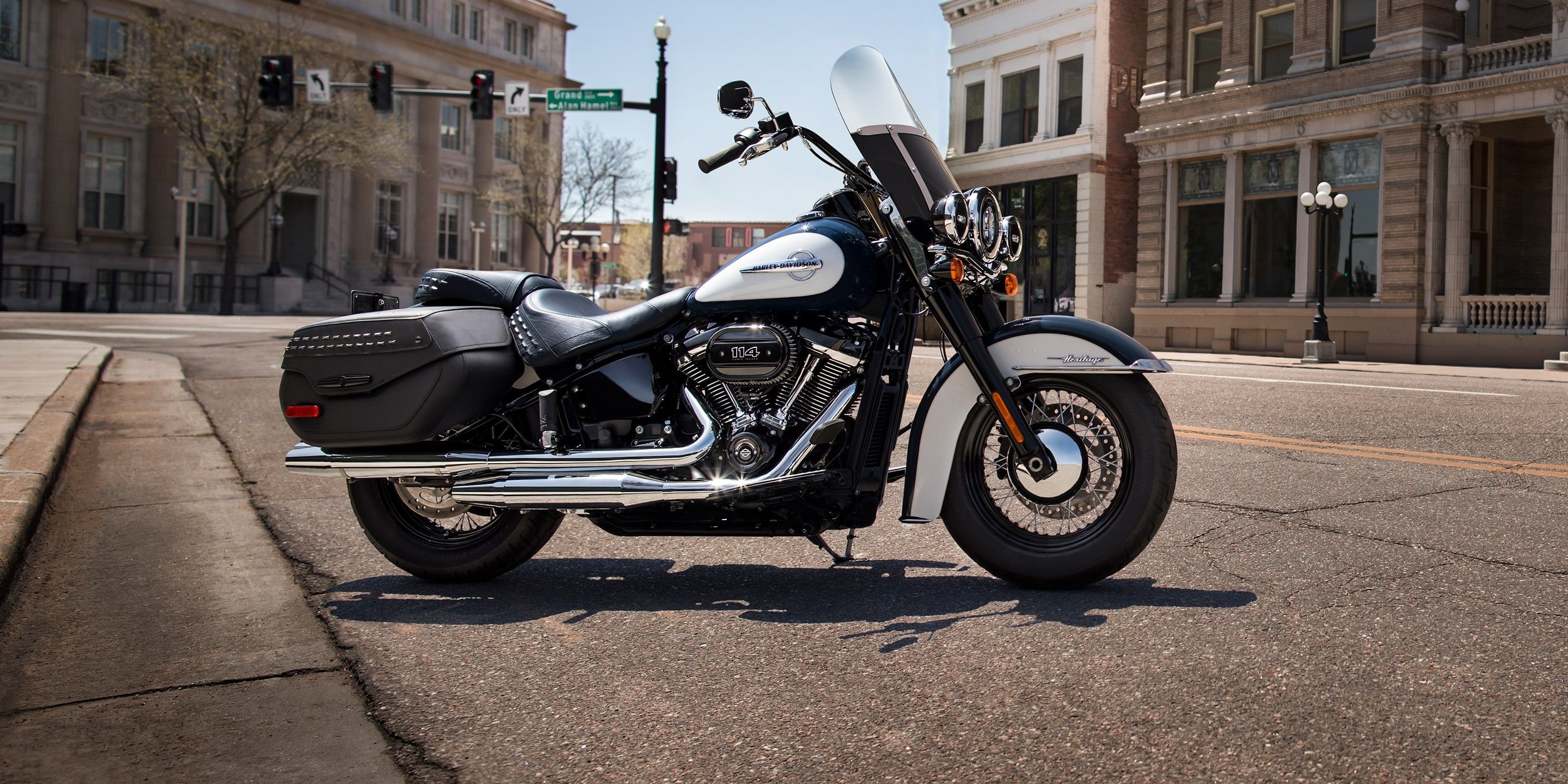 Harley-Davidson Heritage Classic 114, Pictures Specs Pricing, Auto, 2880x1440 Dual Screen Desktop