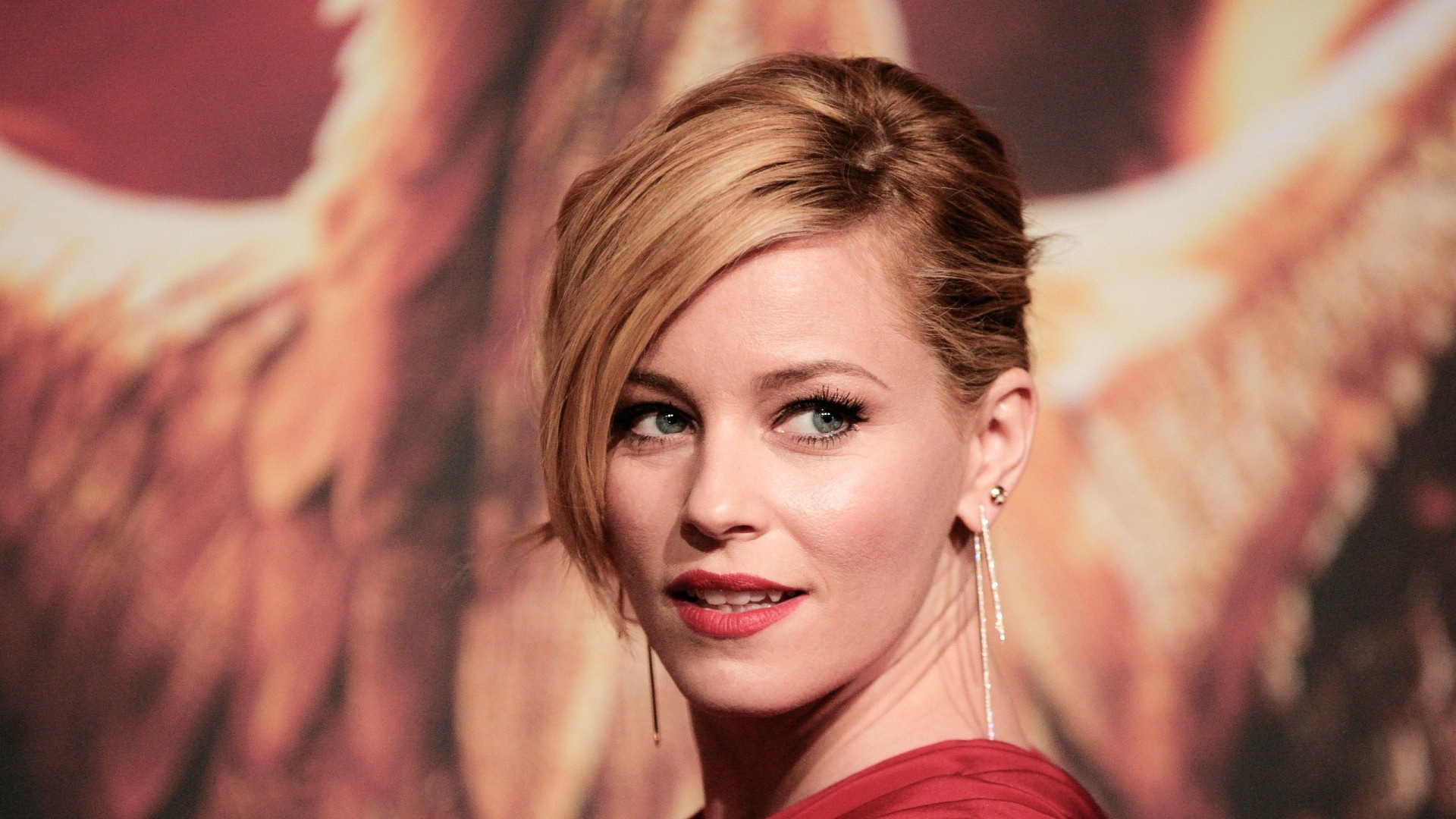 Elizabeth Banks Movies, Inspirational interview, Pitch Perfect 2, Marie Claire spread, 1920x1080 Full HD Desktop