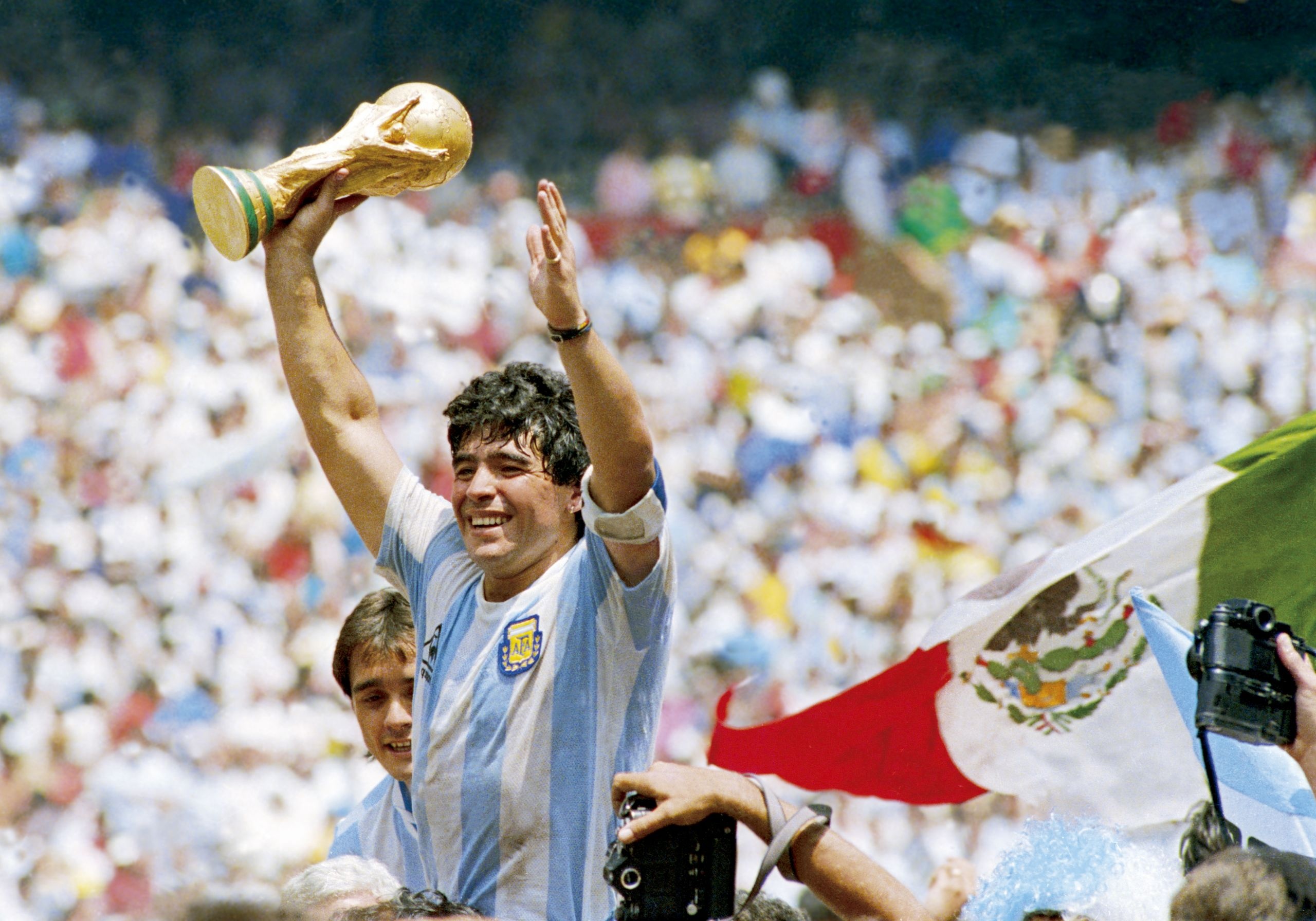 Diego Maradona, Argentina legend, Football news, Iconic images, 2560x1800 HD Desktop