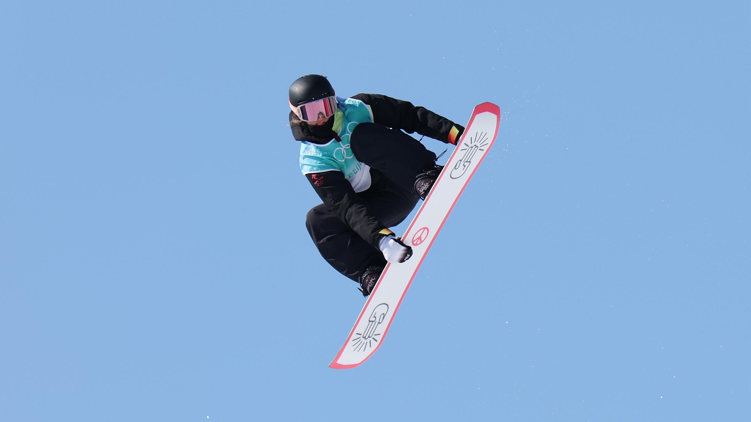 Snowboarding: The 2018 Winter Olympics, Multi-sport event in Pyeongchang County, South Korea. 2560x1440 HD Wallpaper.