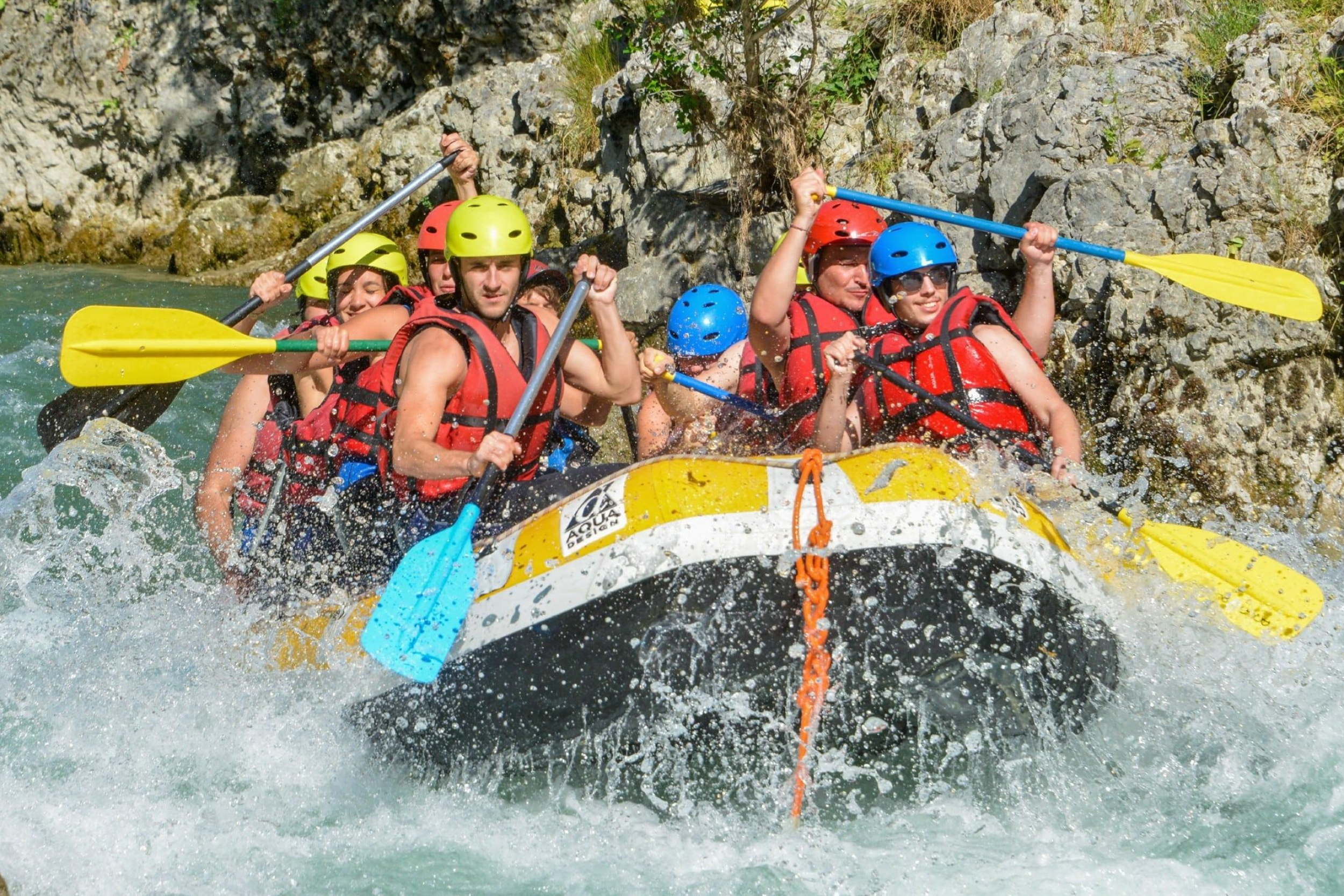 Rafting: Adventurous boating on the Verdon River in Castellane, International extreme water sport. 2500x1670 HD Wallpaper.