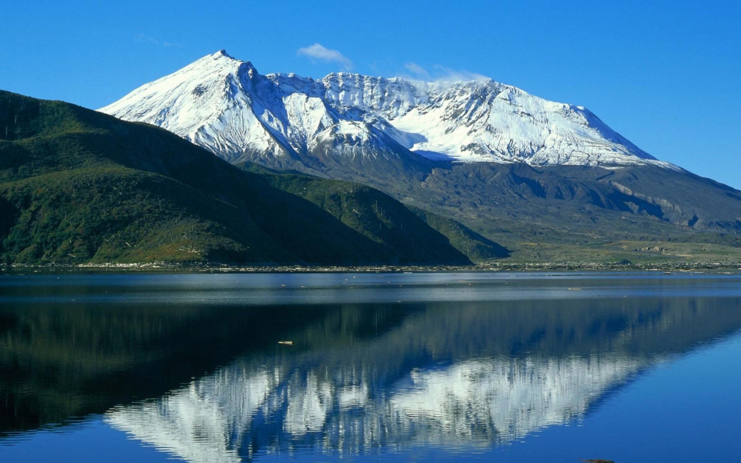 Mount St. Helens, Majestic volcano, Natural wonder, Pacific Northwest gem, 2560x1600 HD Desktop