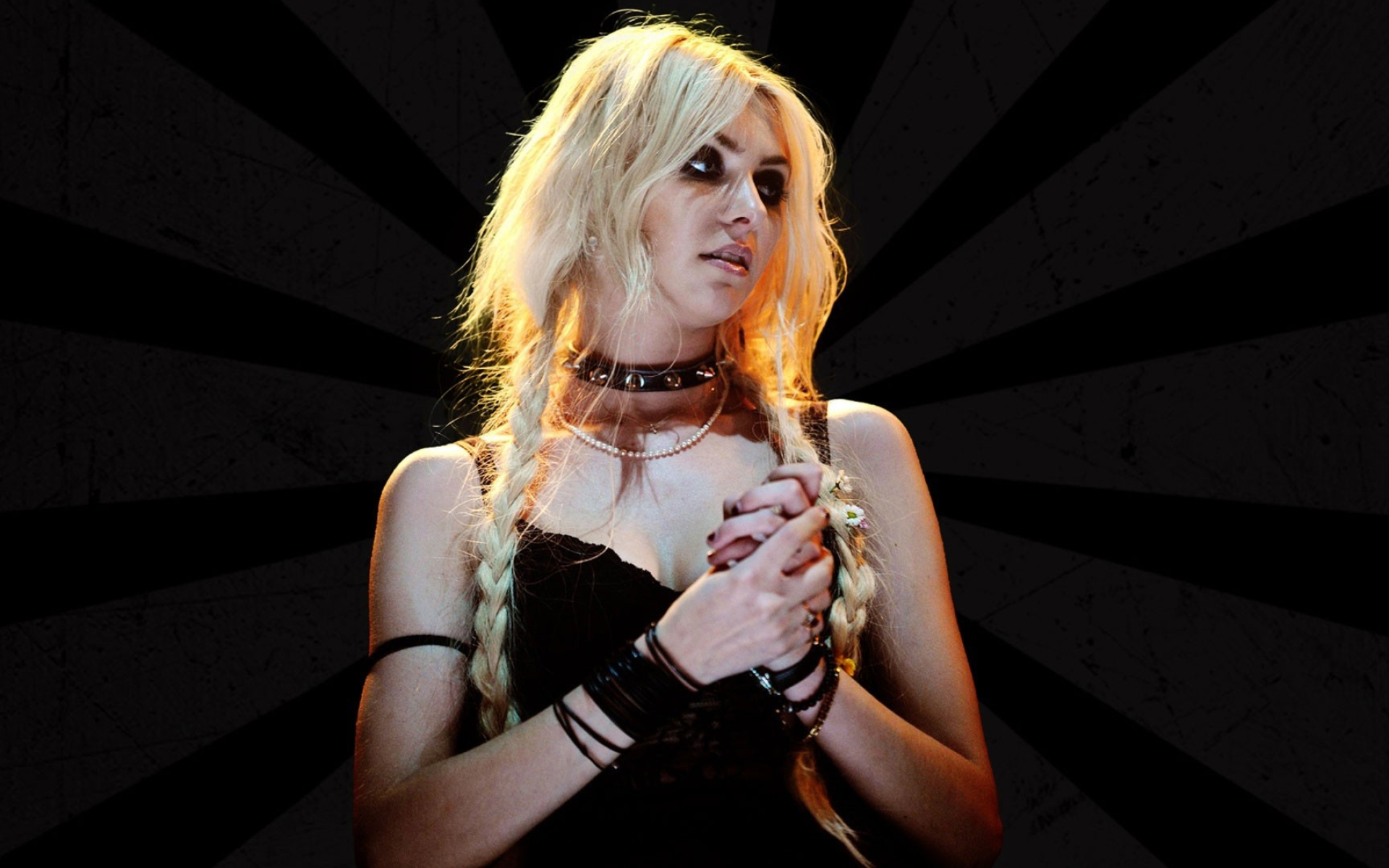 140+ Taylor Momsen HD Wallpapers and Backgrounds 1920x1200