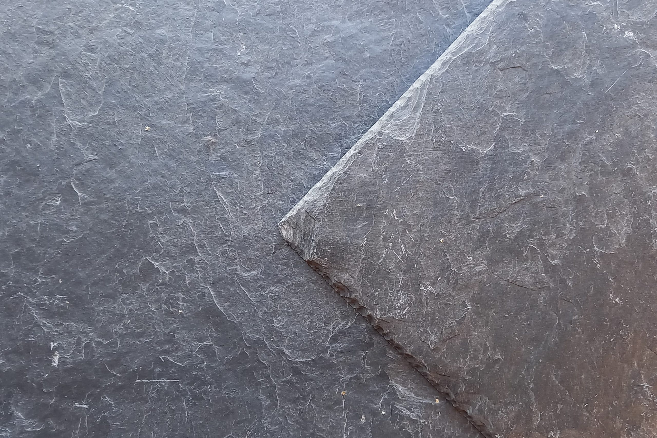 Gray Slate: Estillo, A beautiful textured material, Natural slates for roofing. 2560x1710 HD Wallpaper.