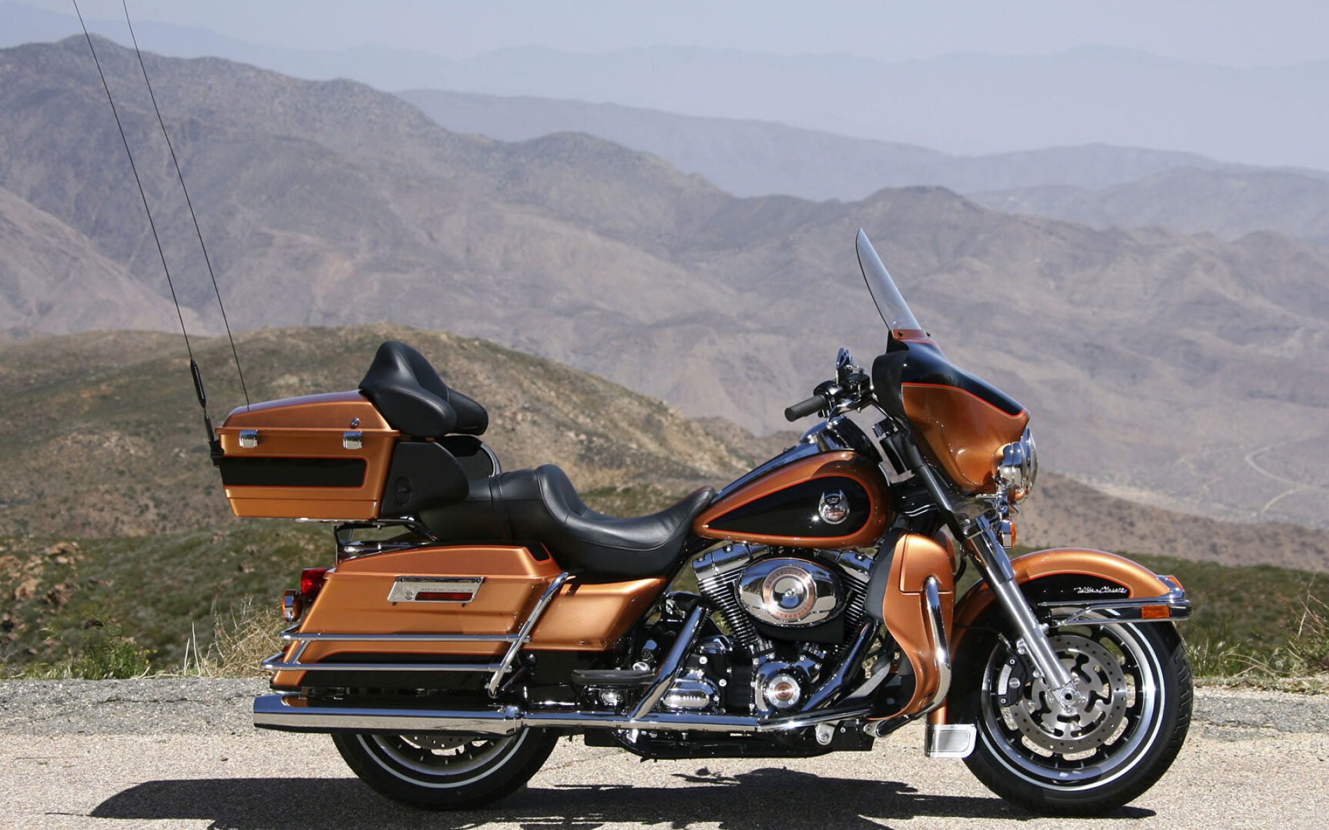 Harley-Davidson Glide: Electra Glide Ultra Classic, Twin Cam 103 V-Twin engine, H-D touring model. 1920x1200 HD Wallpaper.