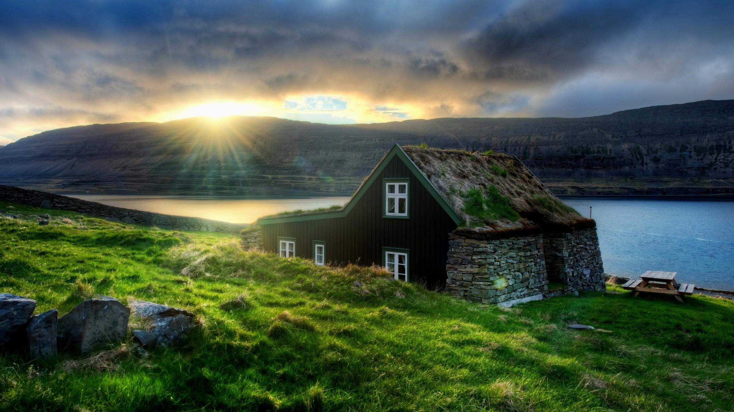 Country house, Cozy hut, High resolution, Stunning scenery, 2560x1440 HD Desktop