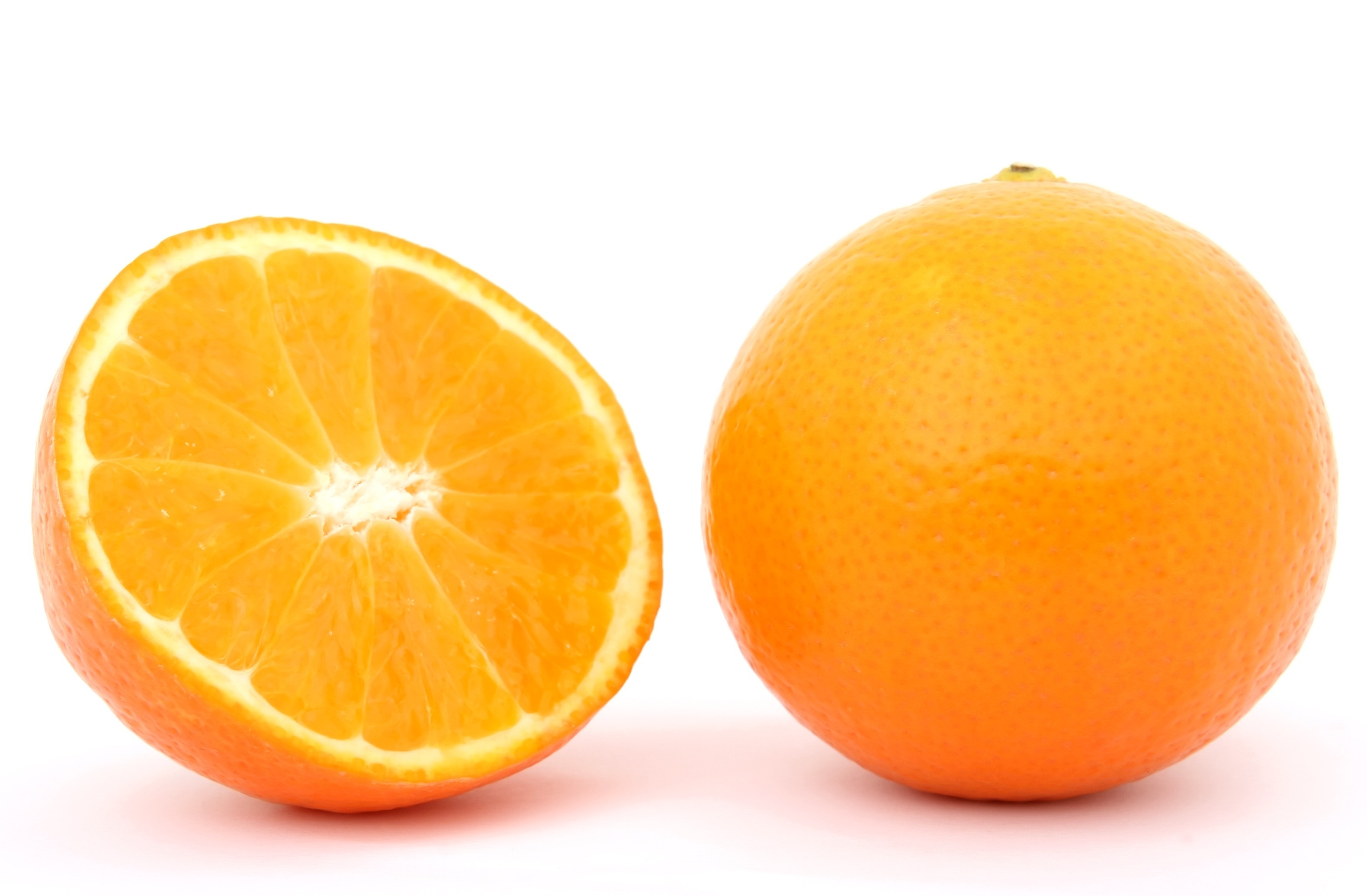 Orange: A hybrid between pomelo and mandarin. 3160x2080 HD Background.