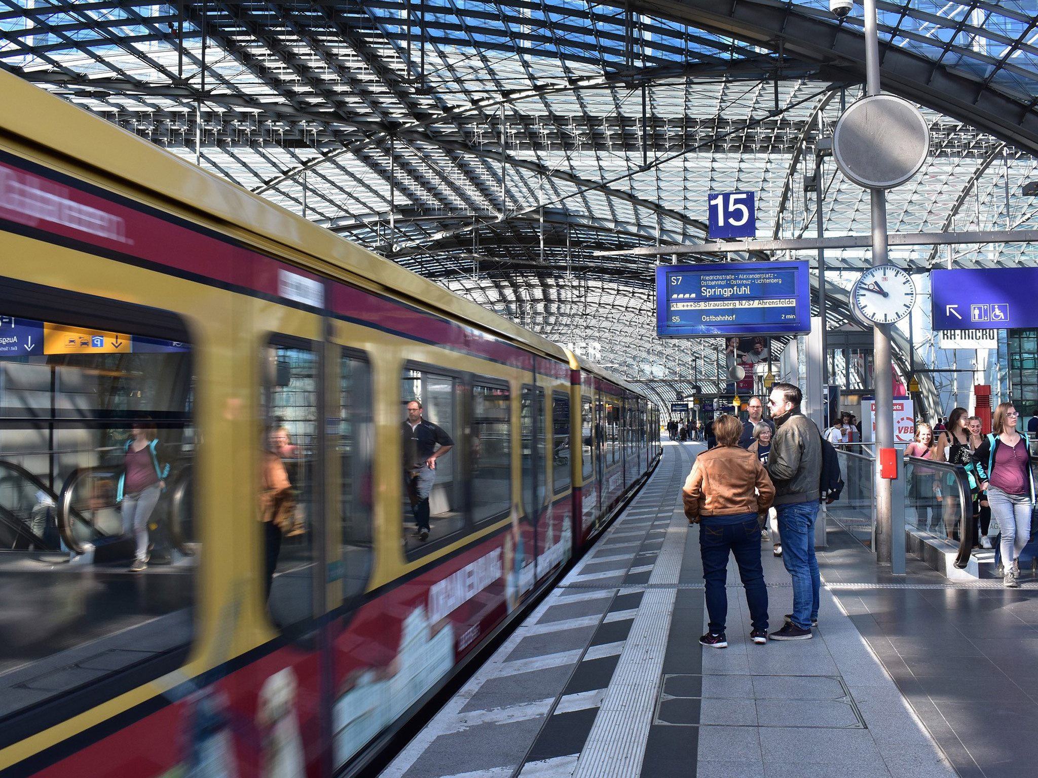 Berlin, Public transport, Getting around, Wanderlust, 2050x1540 HD Desktop