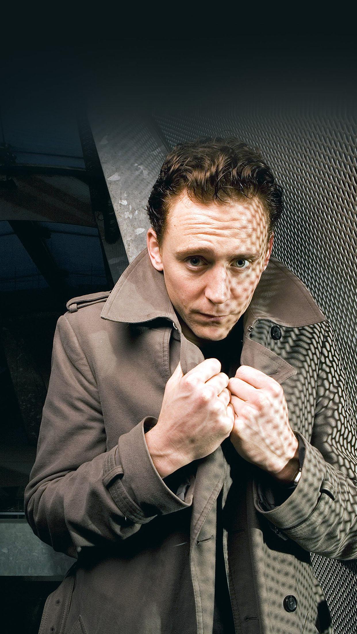 Tom Hiddleston, Cold Film, Face, 1250x2210 HD Phone