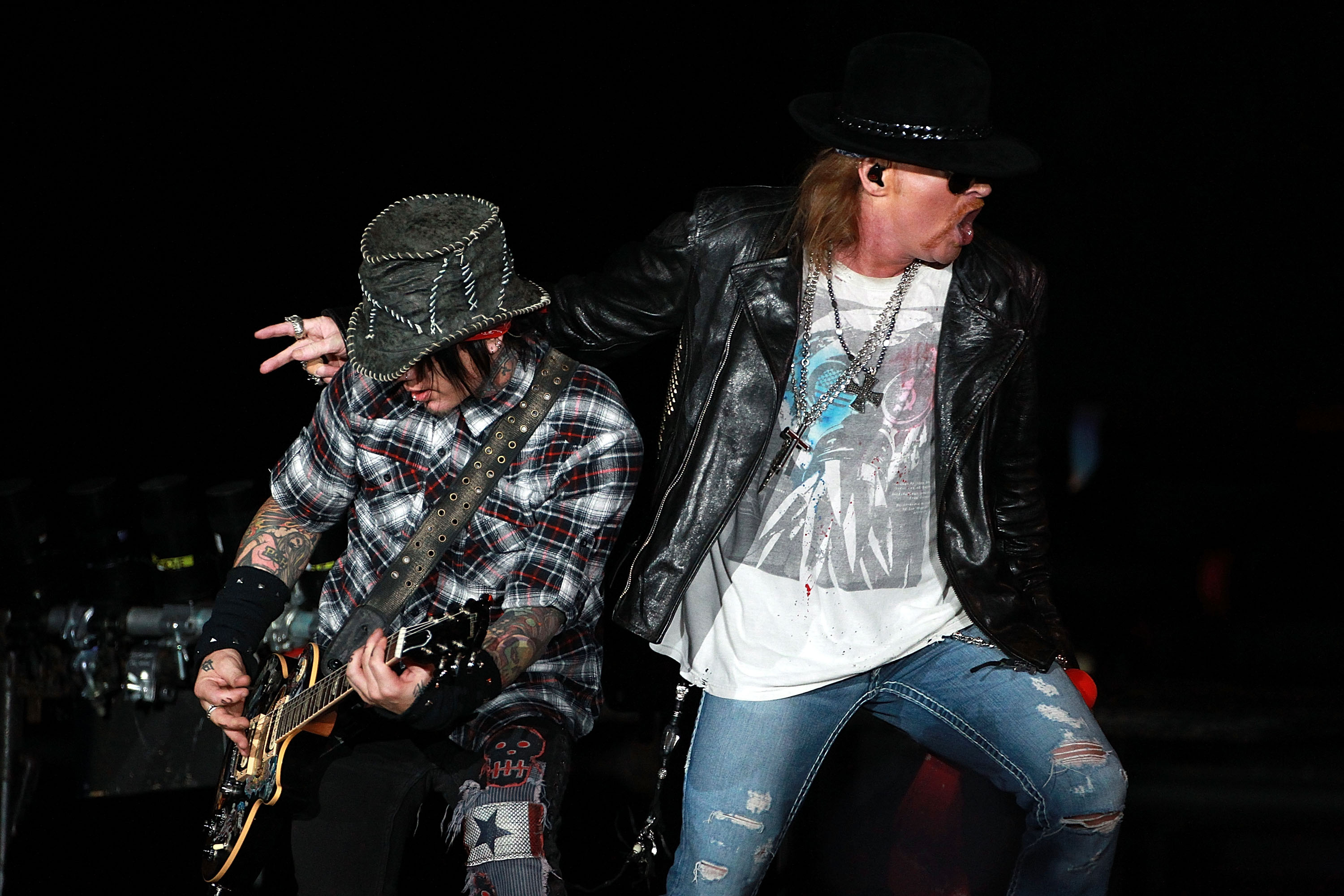 DJ Ashba, guitarrista do Guns N' Roses, diz que fs ainda vivem a melhor fase da banda Vrgula 3000x2010
