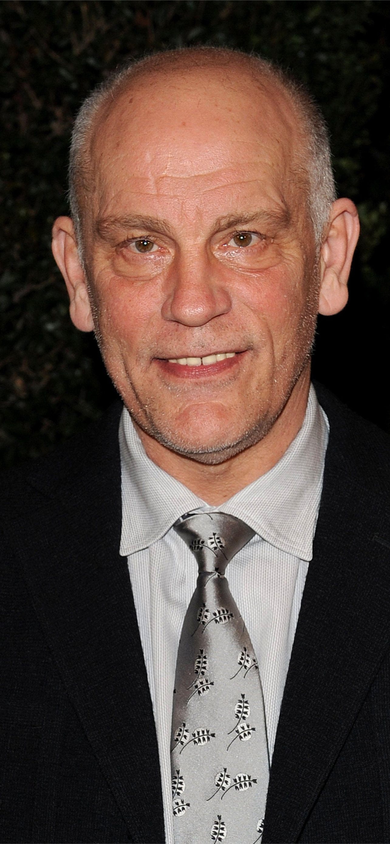 John Malkovich, iPhone wallpapers, Stunning visuals, Artistic expressions, 1290x2780 HD Handy