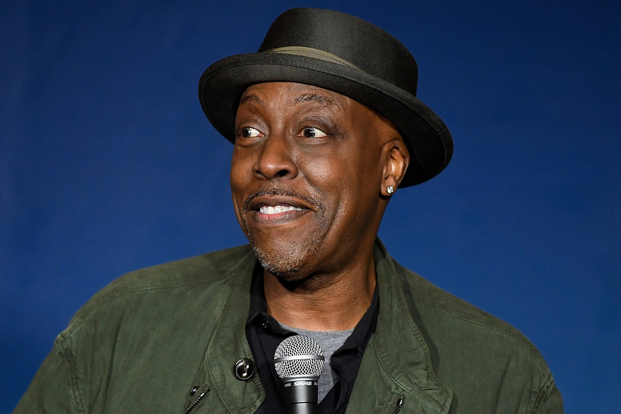 Arsenio Hall: Appeared on Real Time with Bill Maher in May 2012. 2000x1340 HD Wallpaper.