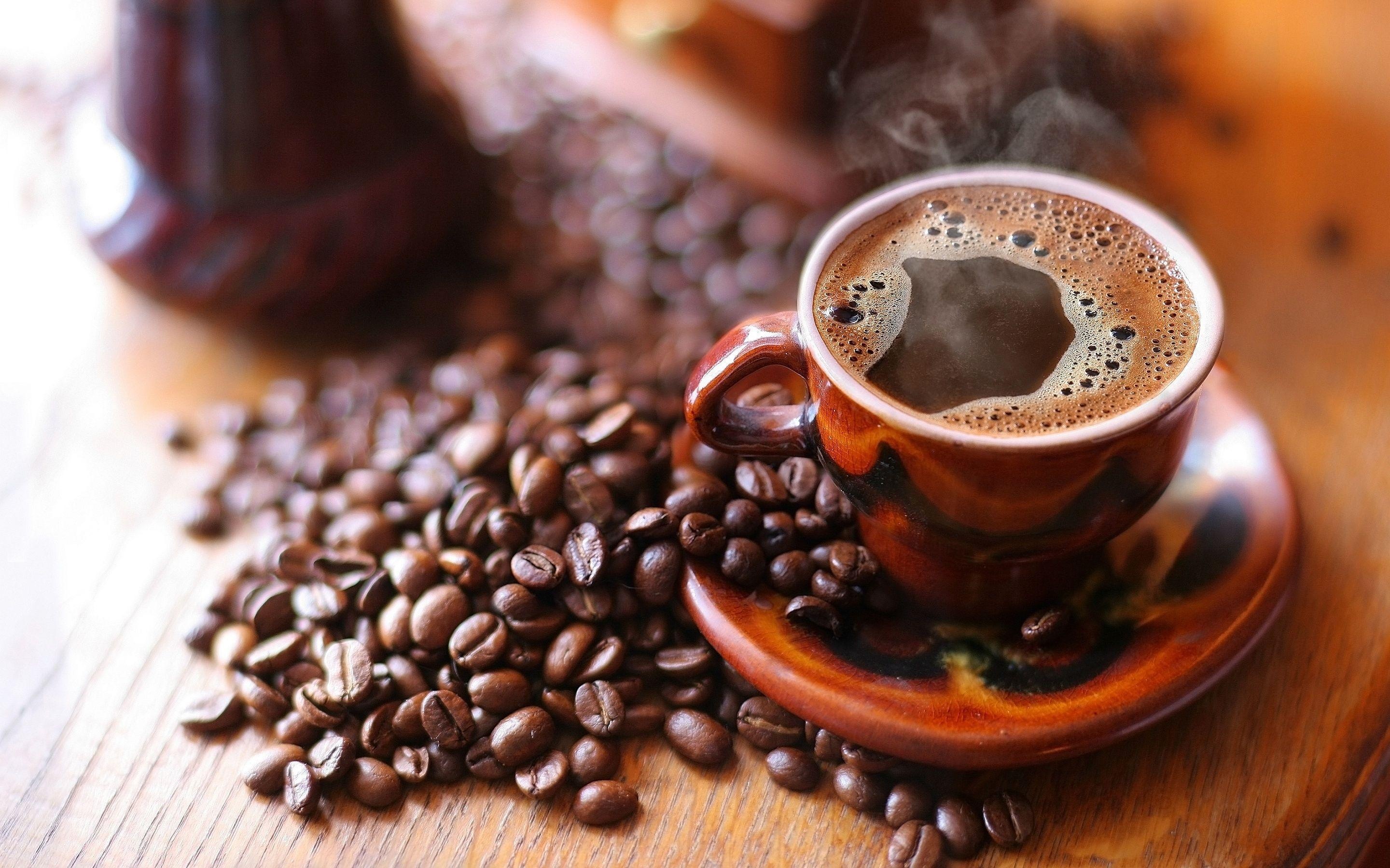 Coffee: Hot drink, Contains caffeine and chlorogenic acid. 2880x1800 HD Background.