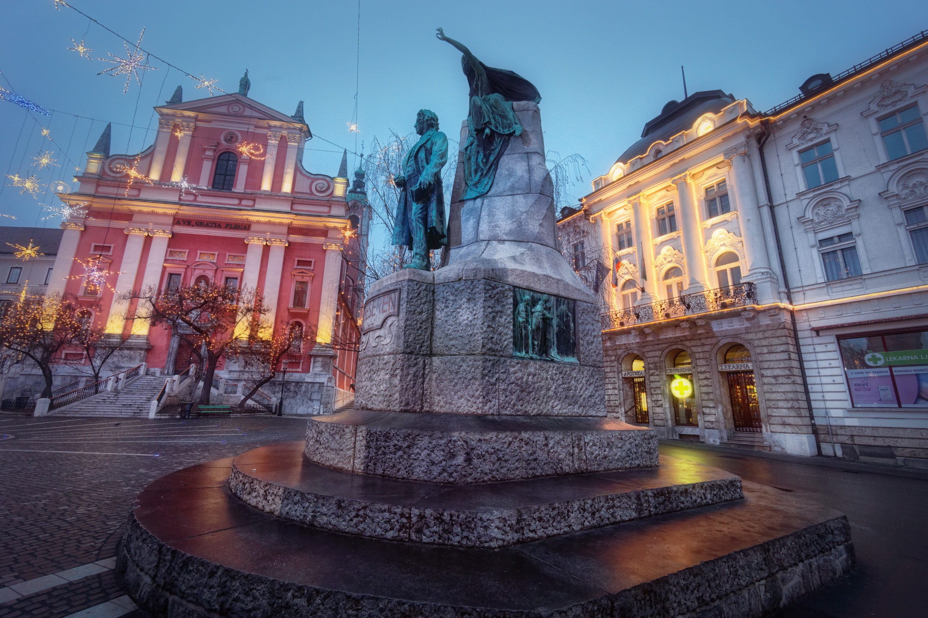 Ljubljana Slovenia, Christmas illuminations, Night cityscape, 3000x2000 HD Desktop