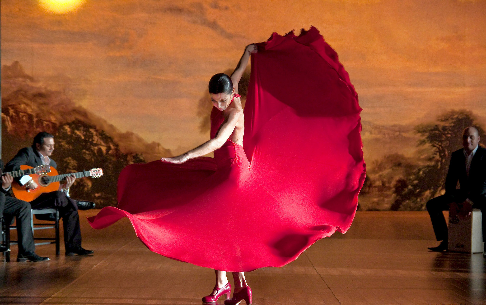 Flamenco: Sara Baras, A  Spanish flamenco dancer and choreographer, Guitar playing. 2050x1290 HD Wallpaper.