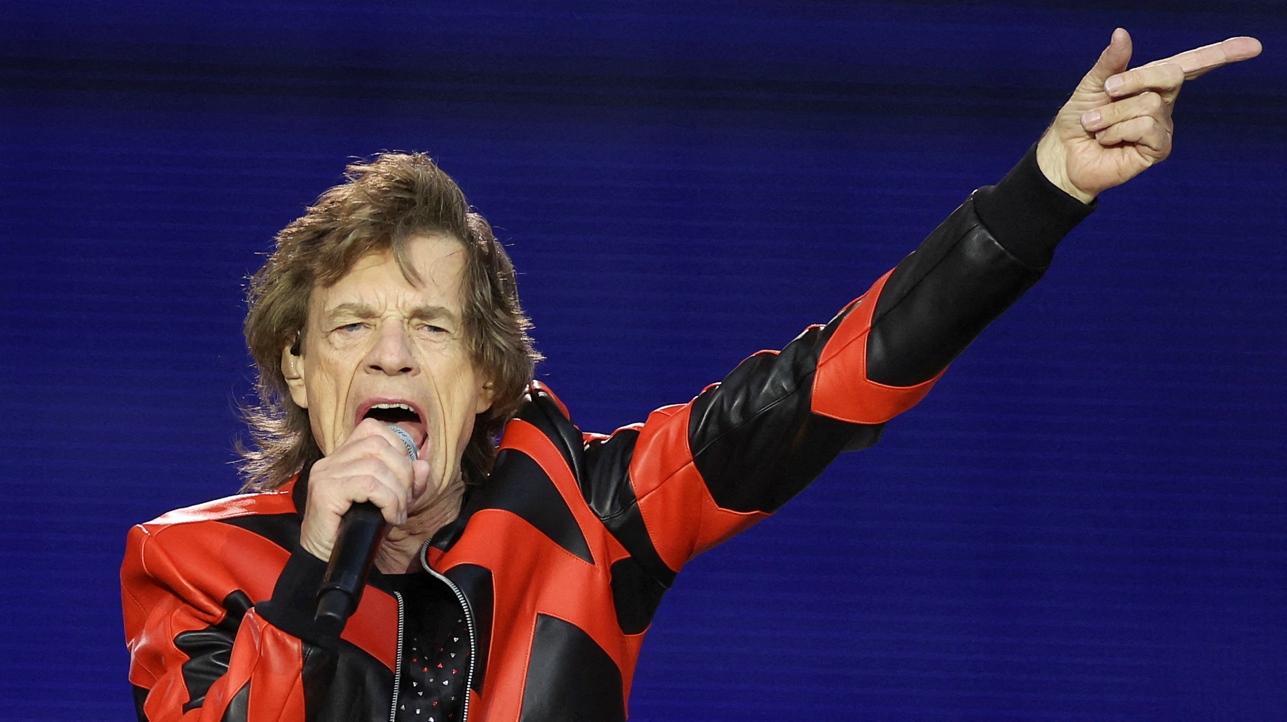 Mick Jagger tests positive, Rolling Stones' Amsterdam concert, COVID-19 impact, Health precautions, 2510x1410 HD Desktop