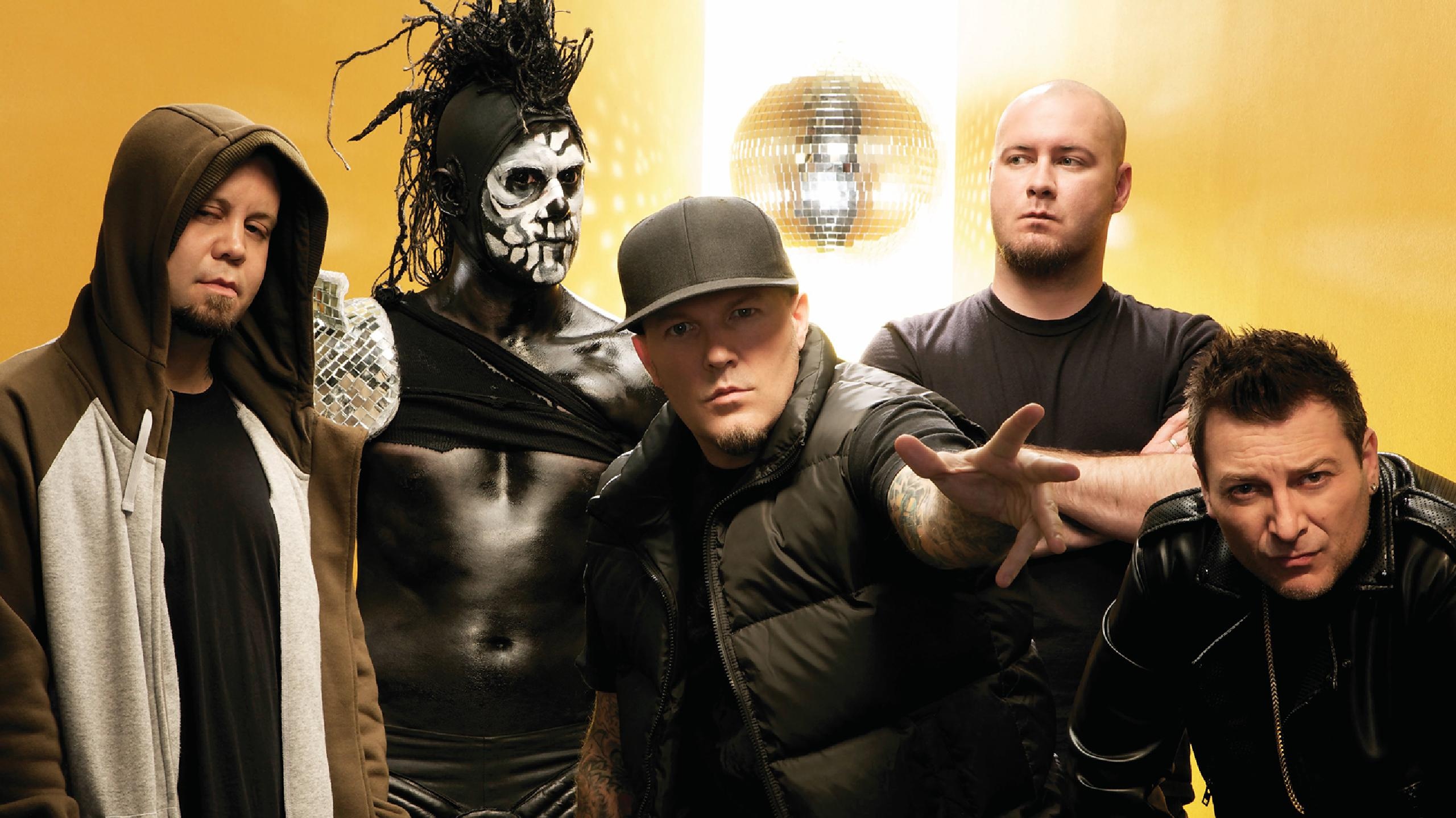 Limp Bizkit: Music marked by Durst's angry vocal delivery, “Behind Blue Eyes”. 2560x1440 HD Background.
