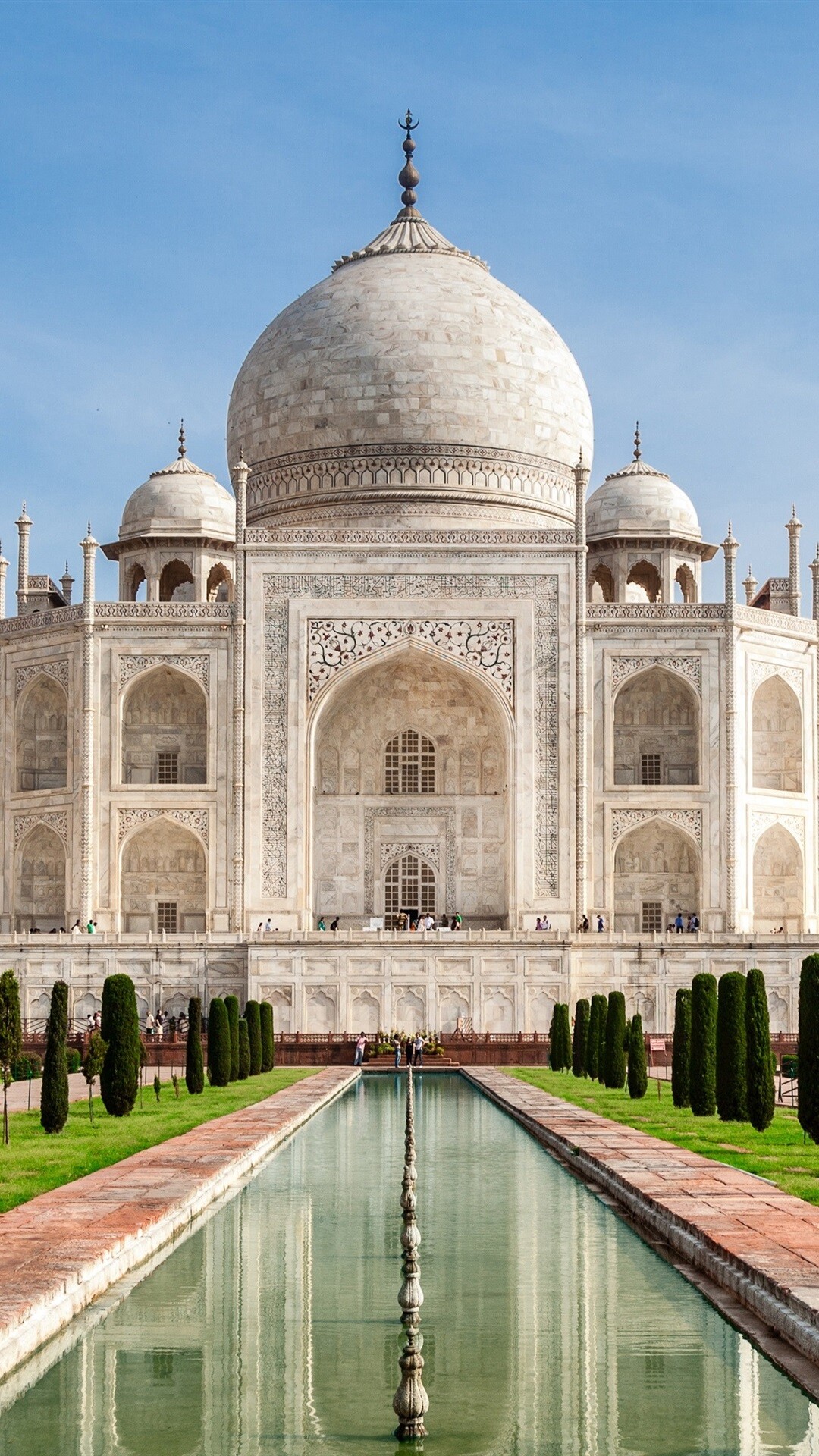 India: Taj Mahal, Mausoleum, Architecture. 1080x1920 Full HD Wallpaper.