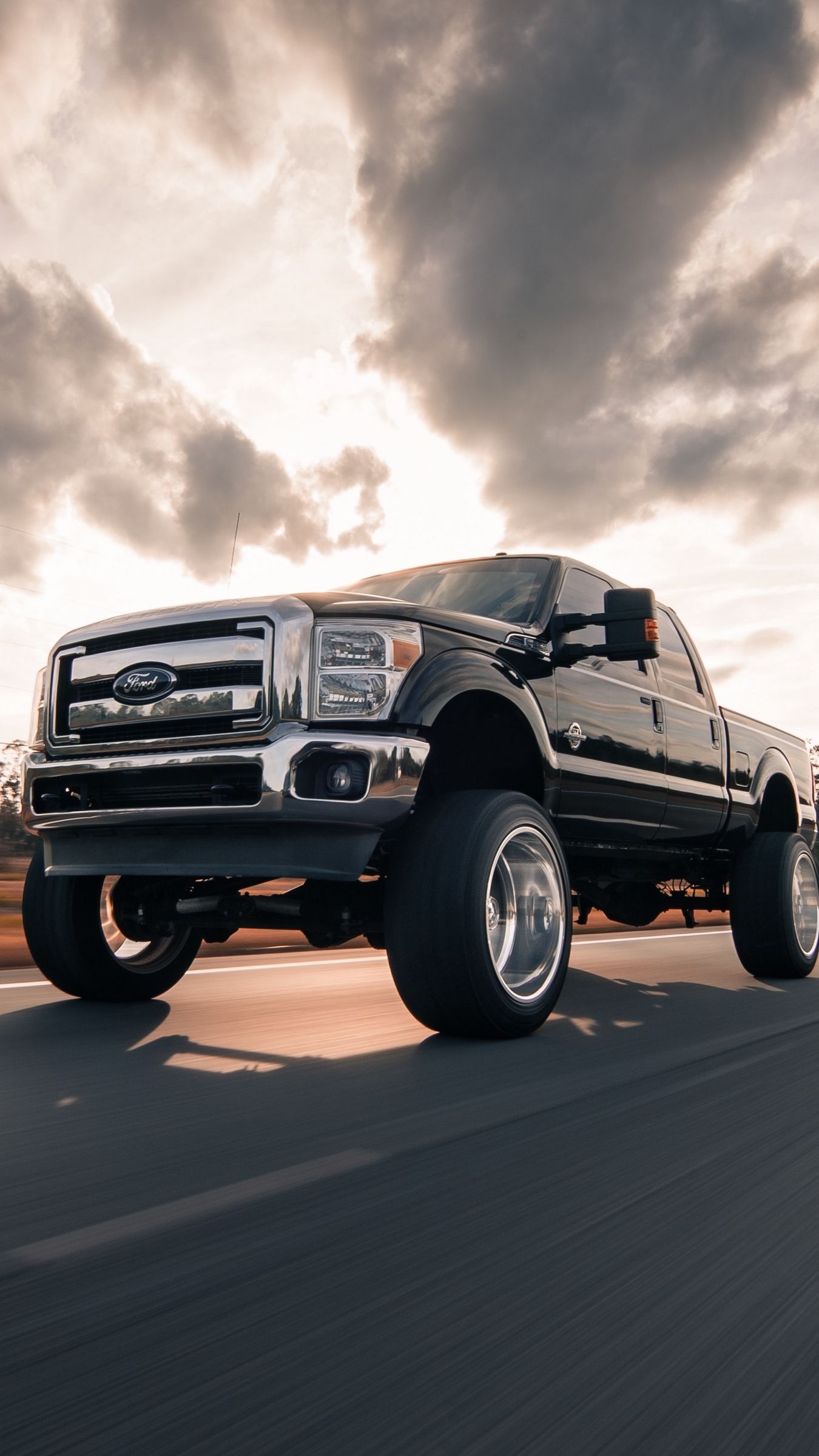 Ford Pickup: F-250, The F-Series is the best-selling truck in Canada. 1350x2400 HD Background.