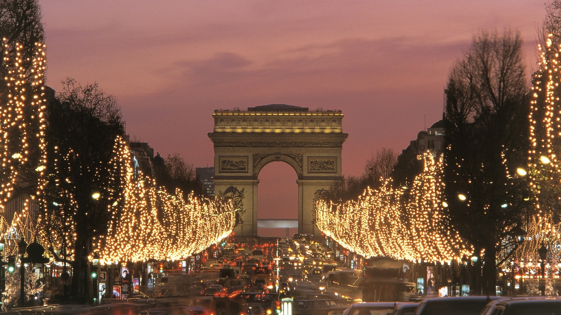 Paris: Aesthetic, Street light, Architecture, Electricity, Landmark, Arc de Triomphe. 1920x1080 Full HD Wallpaper.
