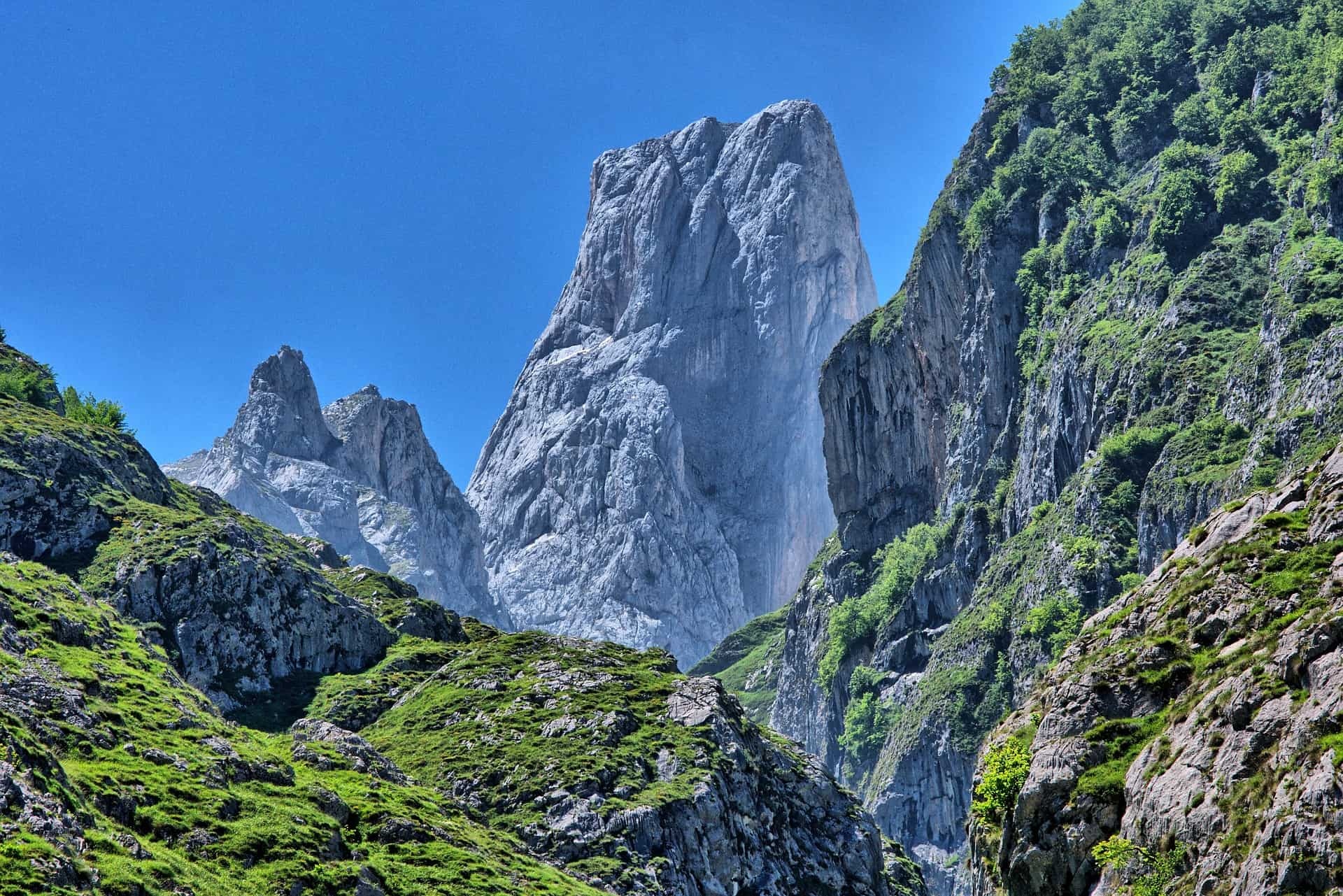 Cantabrian Mountains, Hidden history, 1920x1290 HD Desktop