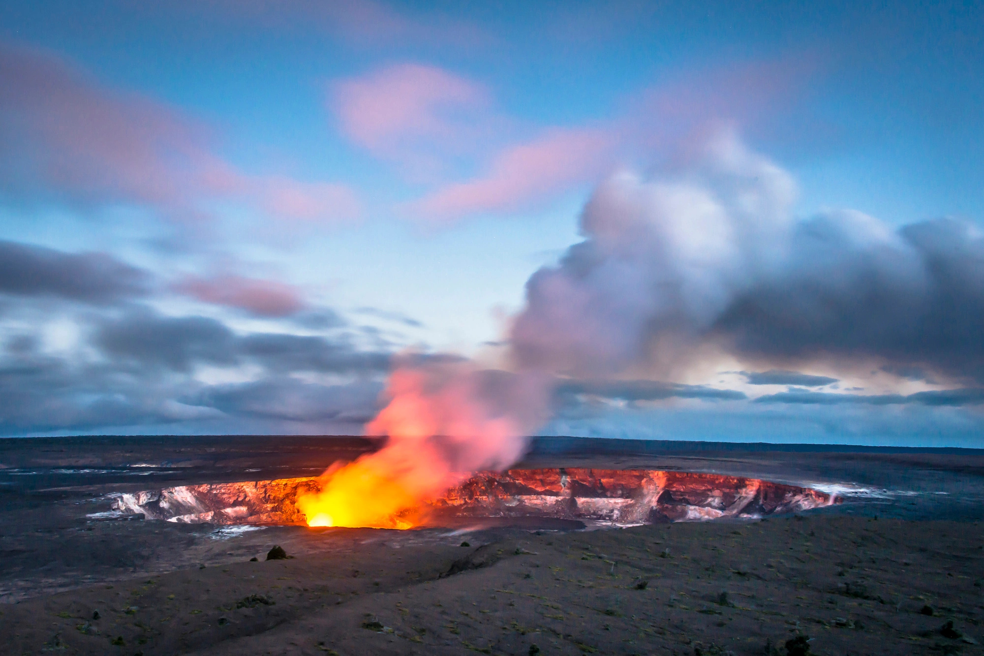 Tragic incident, Death in Hawaii Volcanoes National Park, Safety awareness, News report, 2000x1340 HD Desktop