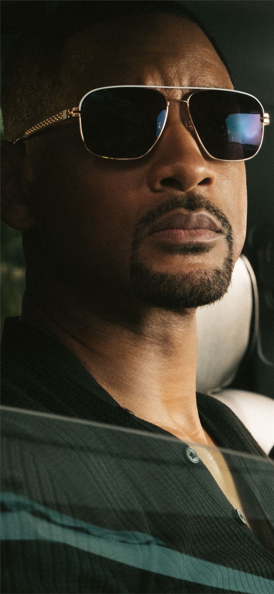 Will Smith: Mike Lowrey in Bad Boys, Action film directed by Michael Bay. 1130x2440 HD Background.
