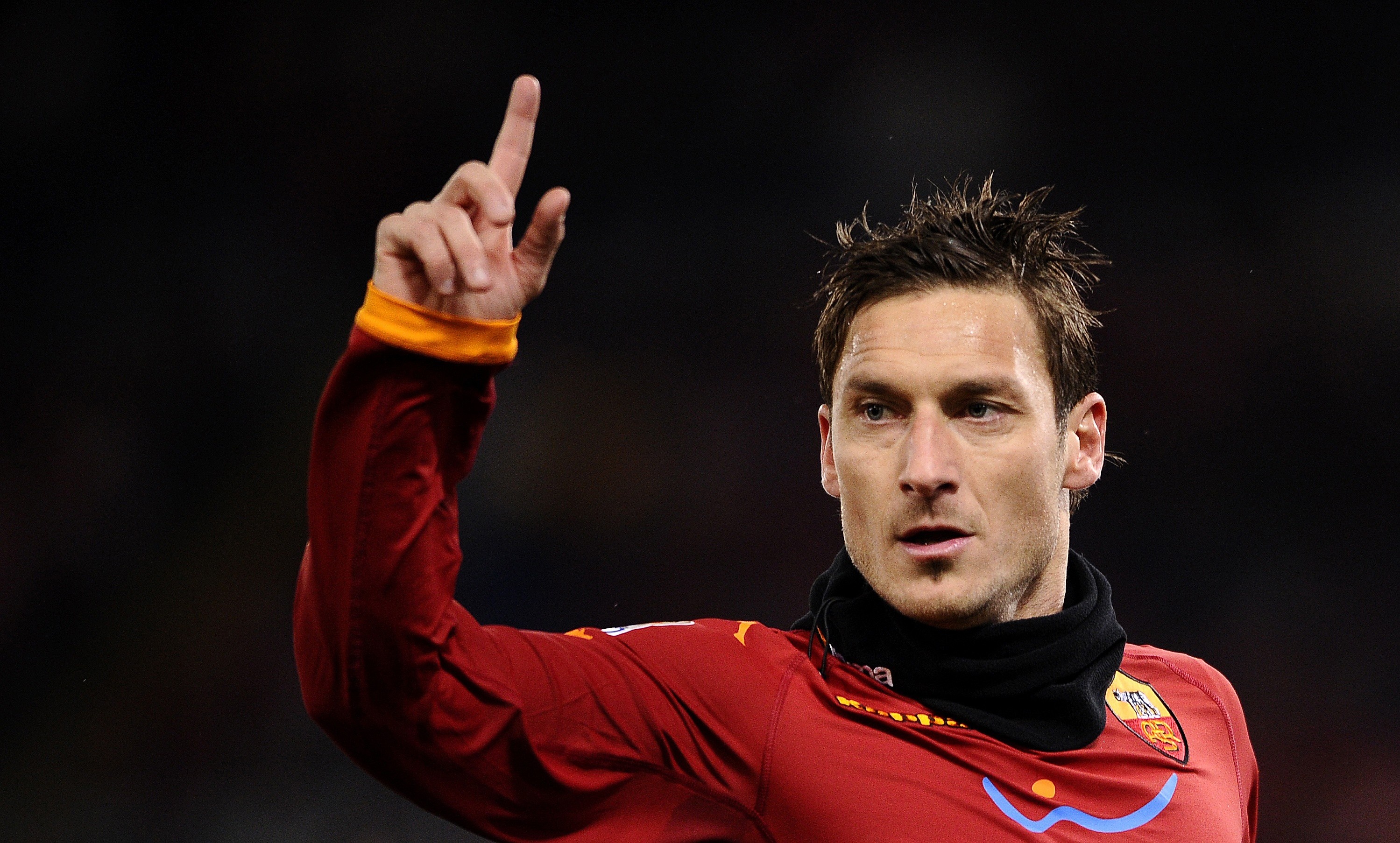 Francesco Totti: Played solely for Roma and the Italy national team. 3000x1810 HD Background.