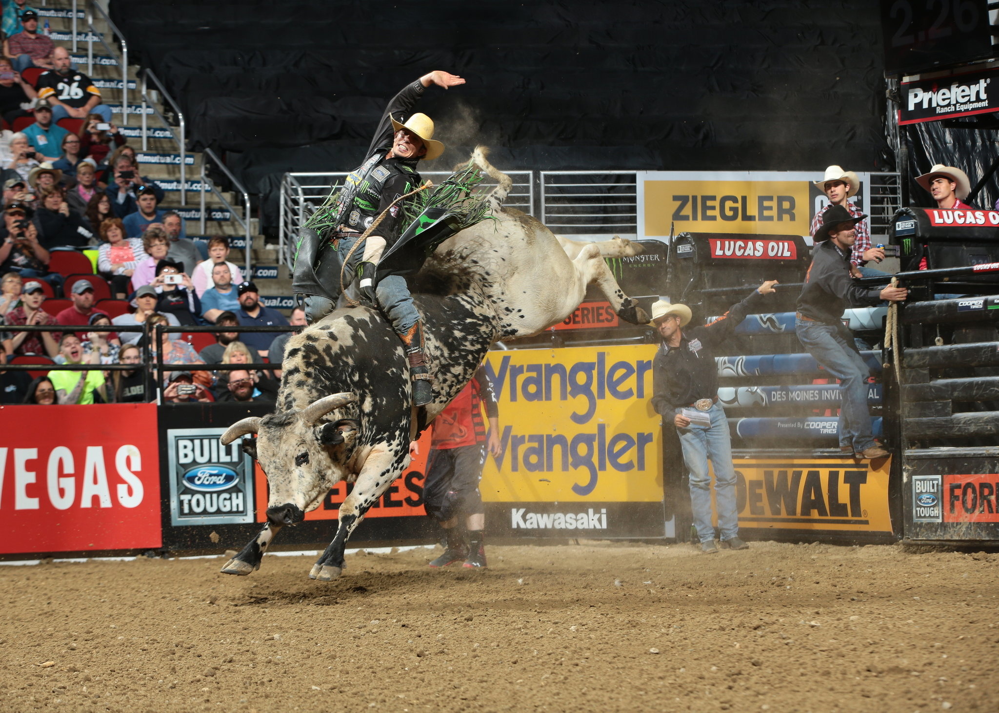 Bullriding: J.B. Mauney, A two-time bull-riding world champion, Air Time, A rodeo competition. 2050x1470 HD Background.