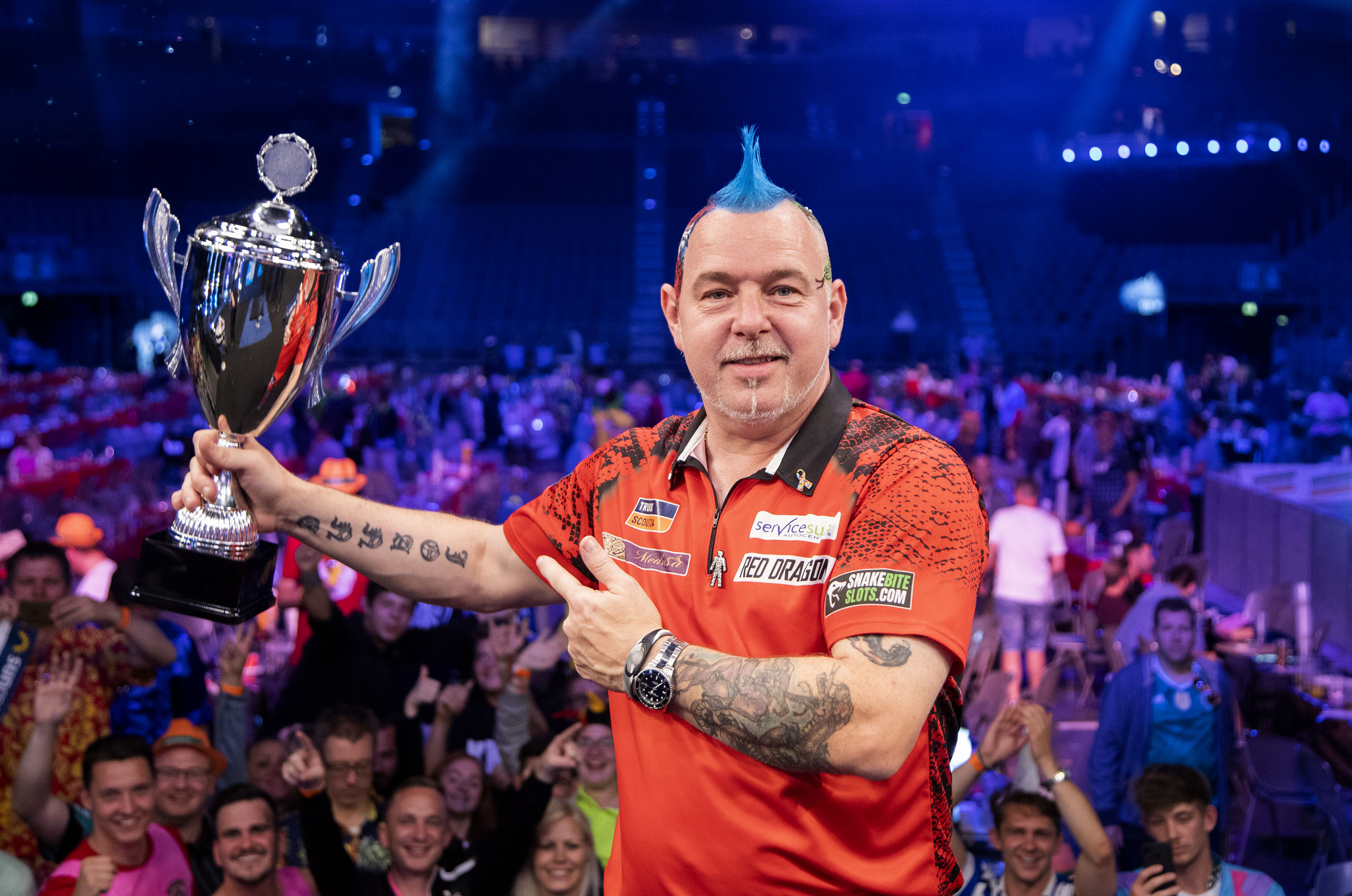 Darts: Peter Wright, The first individual PDC title, The German Darts Masters final. 2960x1960 HD Background.