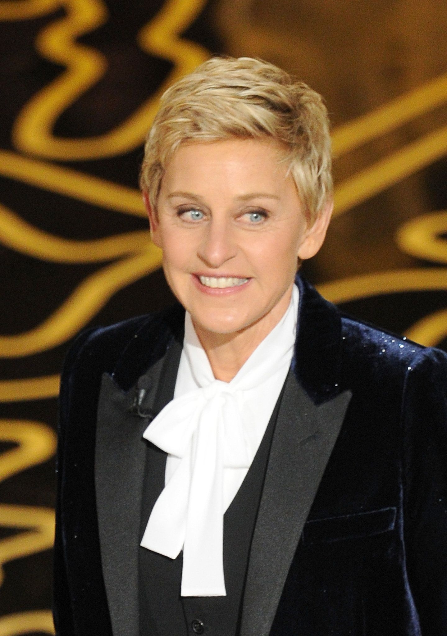 Ellen DeGeneres, Fashion & Style, 1440x2050 HD Handy