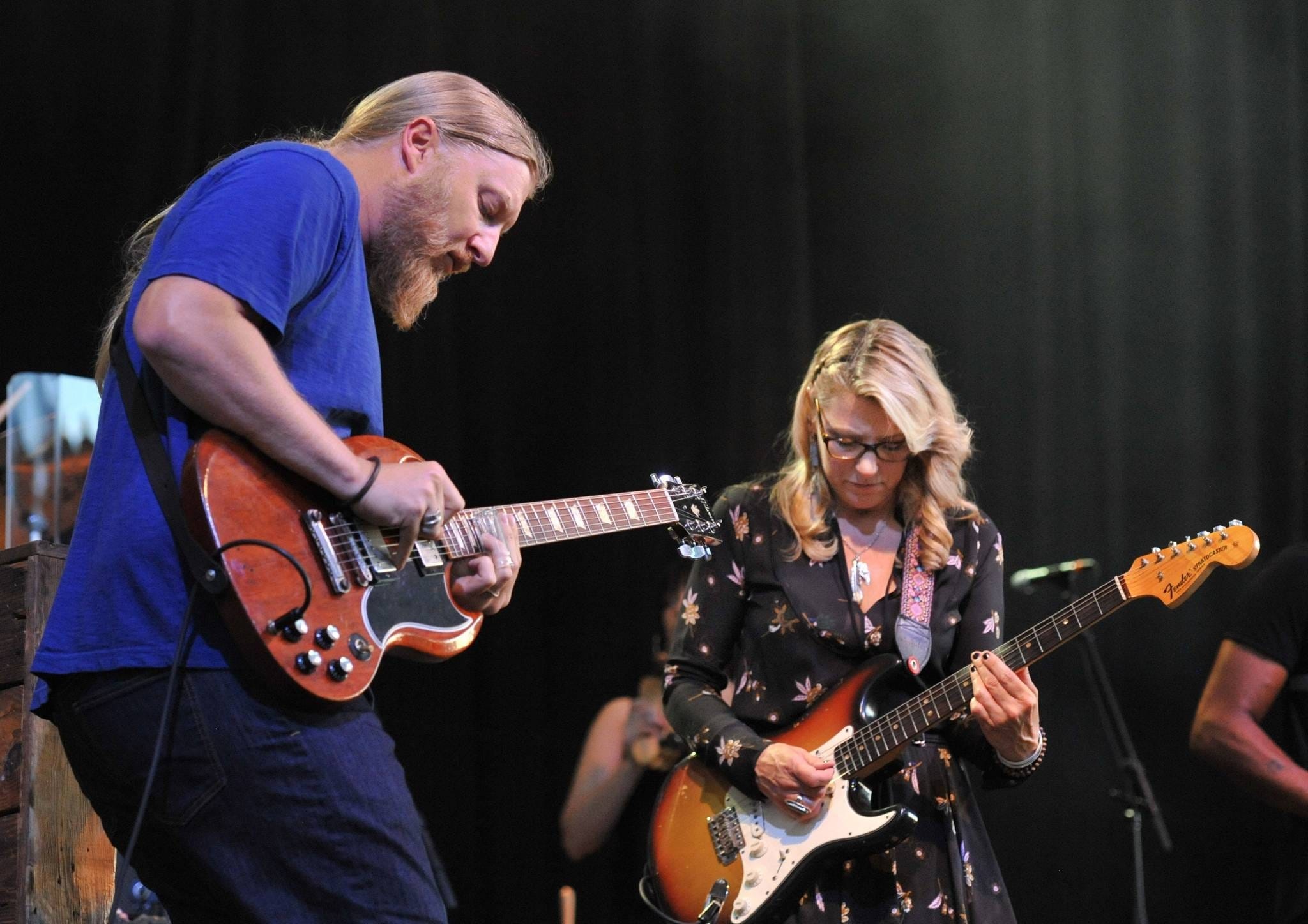 Emotional night in Jacksonville, Tedeschi Trucks Band at Daily's Place, 2050x1450 HD Desktop