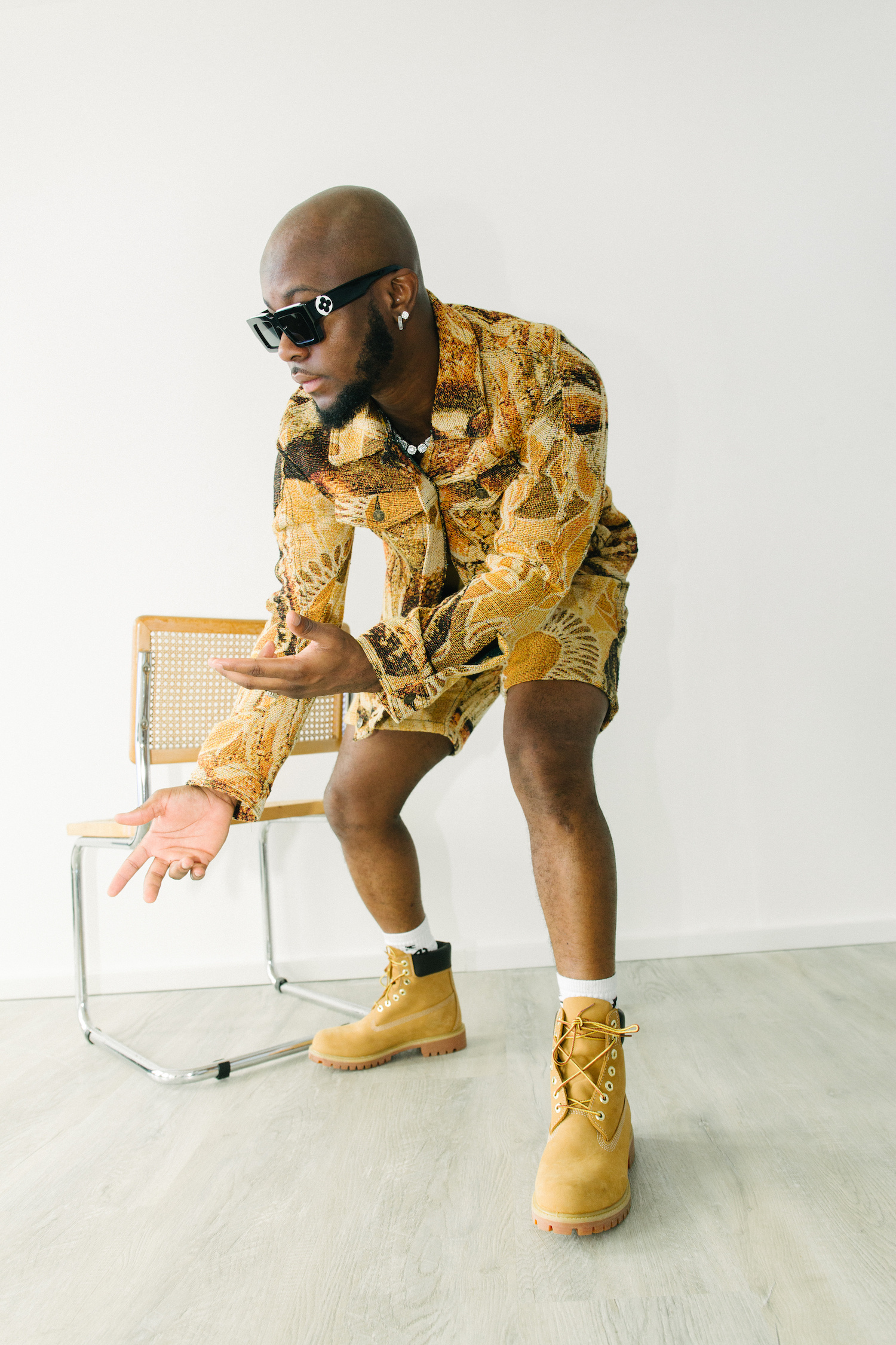 King Promise, Pause meets, Online mens fashion, Street style, 1500x2250 HD Phone