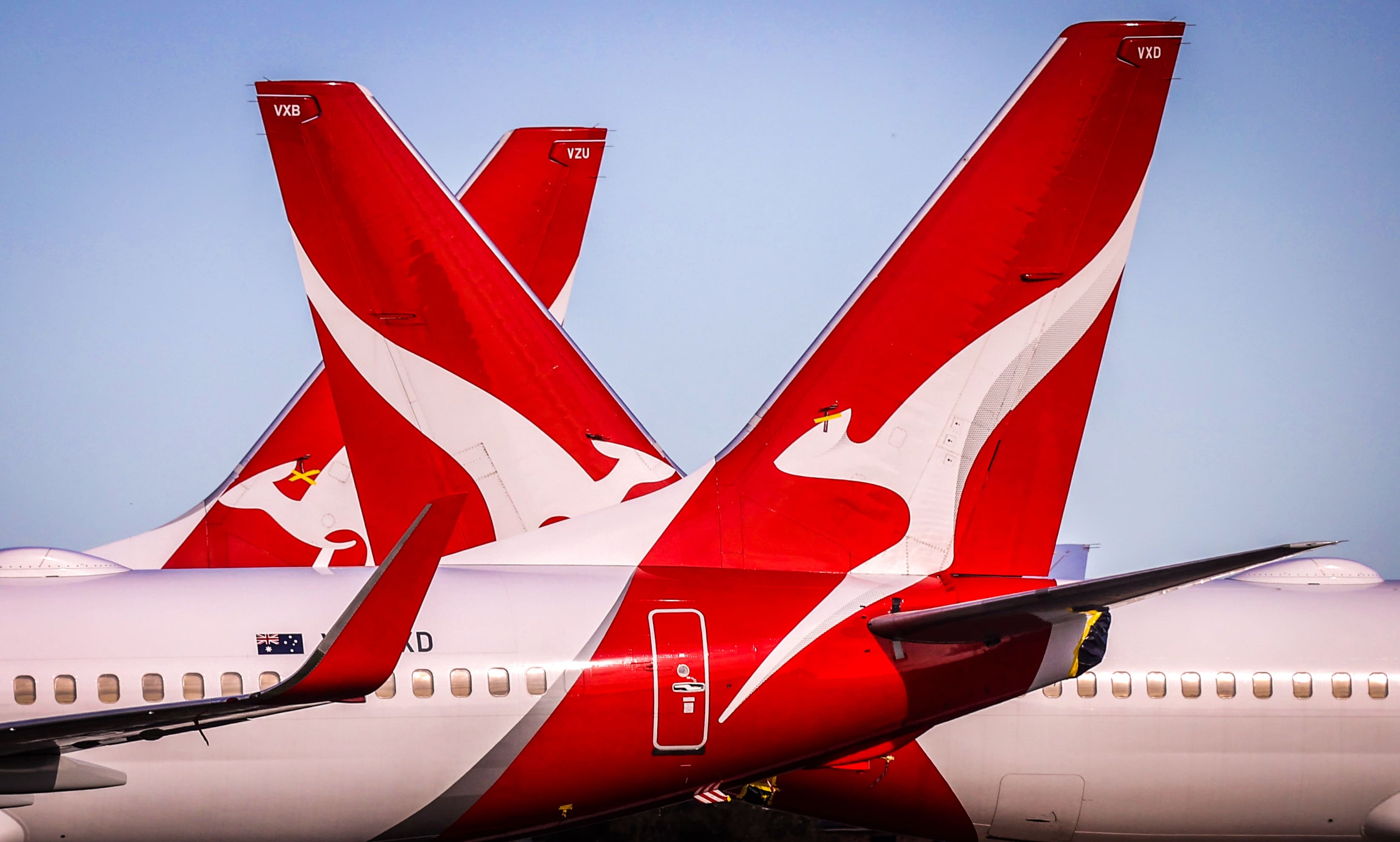 Qantas Travels, Record-breaking flight, World's longest nonstop journey, Travel achievements, 3290x1980 HD Desktop