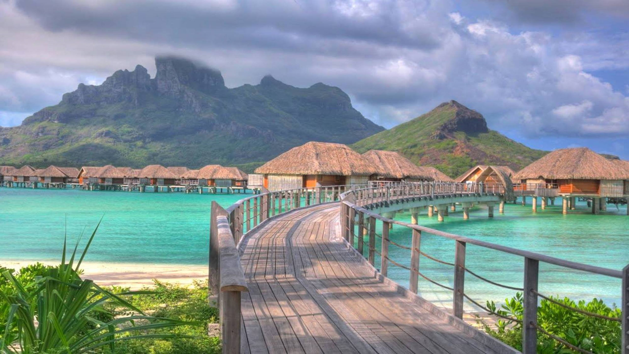 Bora Bora: Four Seasons Resort, South Pacific, French Polynesia. 2560x1440 HD Background.