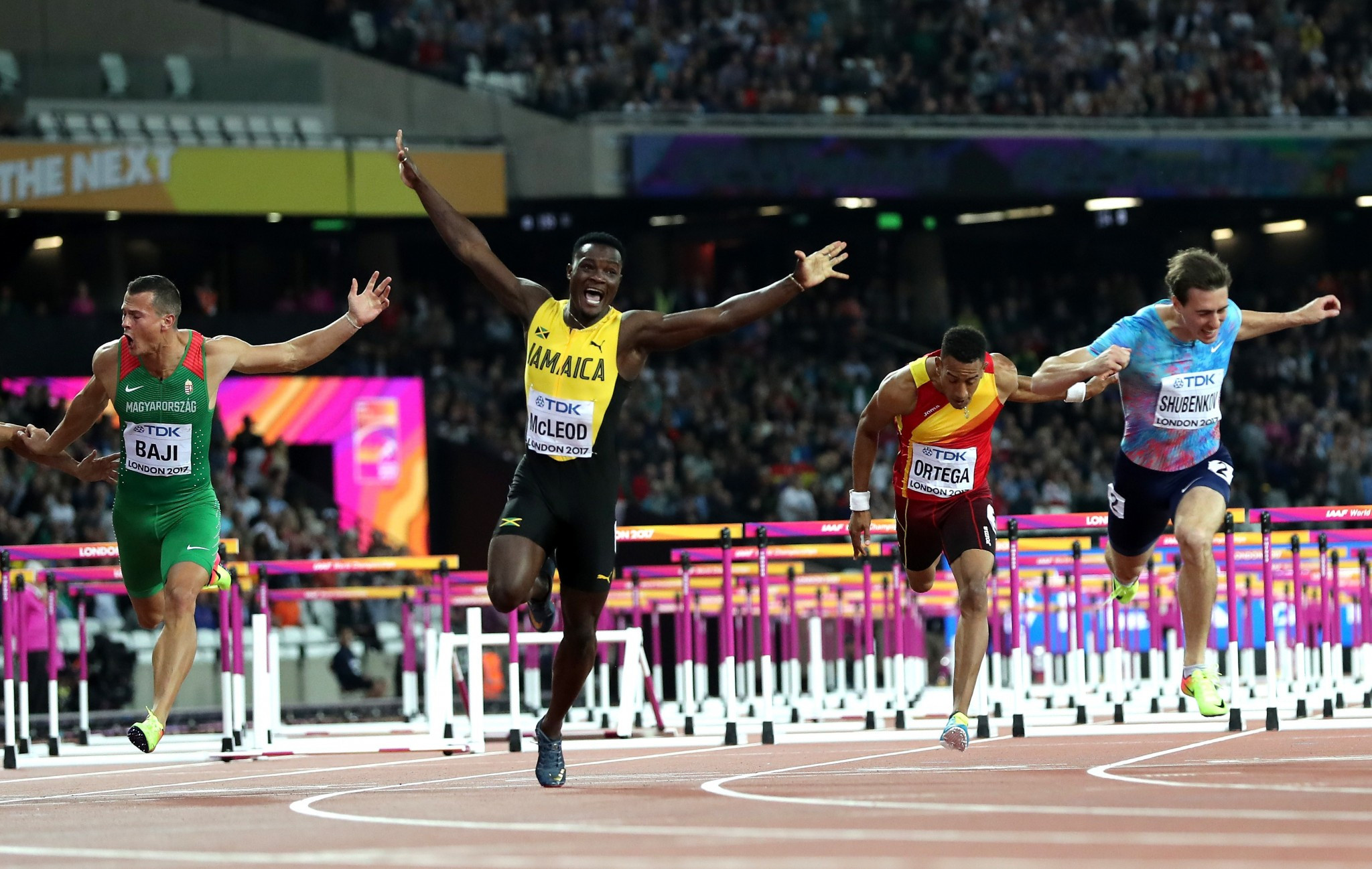 Omar McLeod, World athletics championships, Olympic crown, Kipyegon's triumph, 2050x1300 HD Desktop