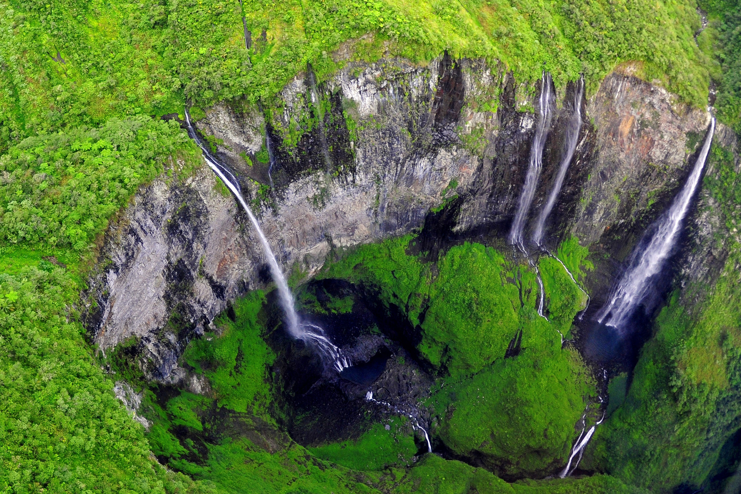 Reunion Island, Maximumwallhd, Island landscapes, Tropical beauty, 2480x1660 HD Desktop