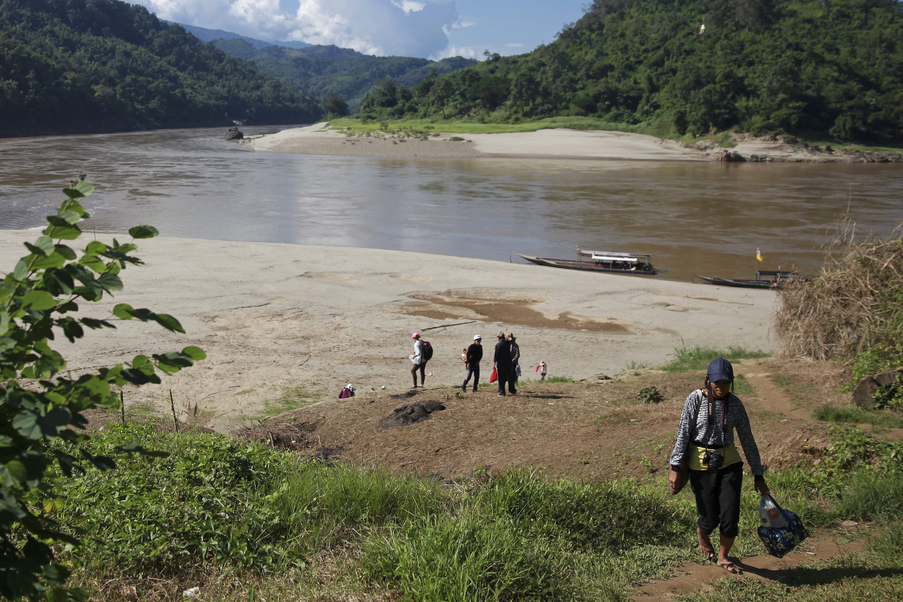 Myanmar, Thai Villagers, Secretive Salween Dam Project, 3000x2000 HD Desktop