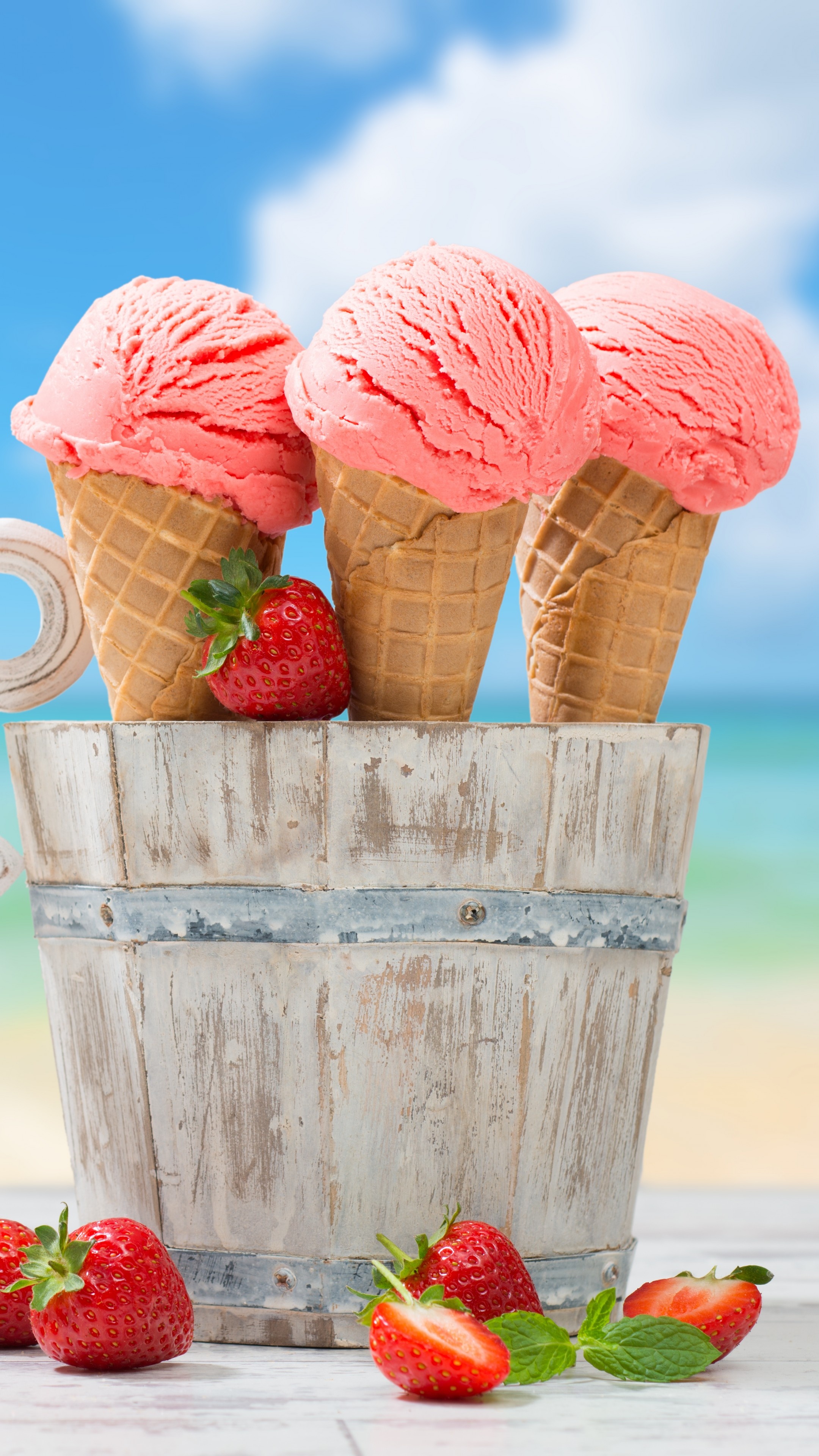 Ice Cream Cone, Ice Cream Wallpaper, Shoehorn Creamy, 2160x3840 4K Phone