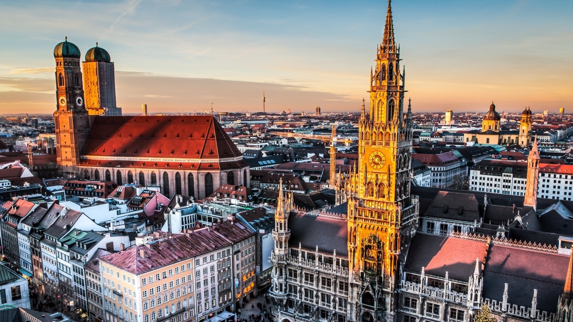 Munich: The city became the capital of Bavaria under the ruling Wittelsbach family. 1920x1080 Full HD Wallpaper.