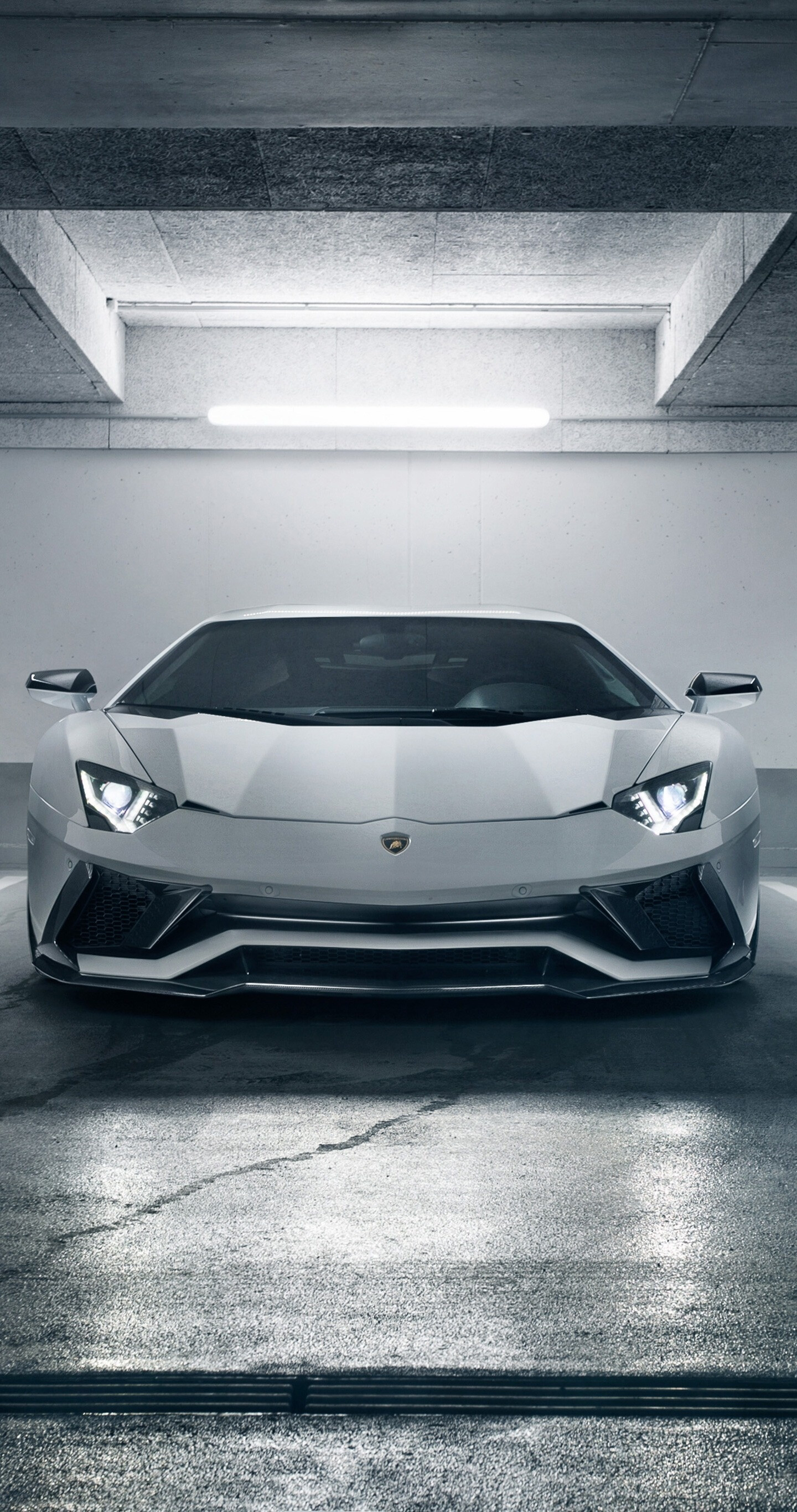 Lamborghini: Aventador S, Named after a Spanish fighting bull that fought in Zaragoza, Aragón in 1993. 1440x2740 HD Background.