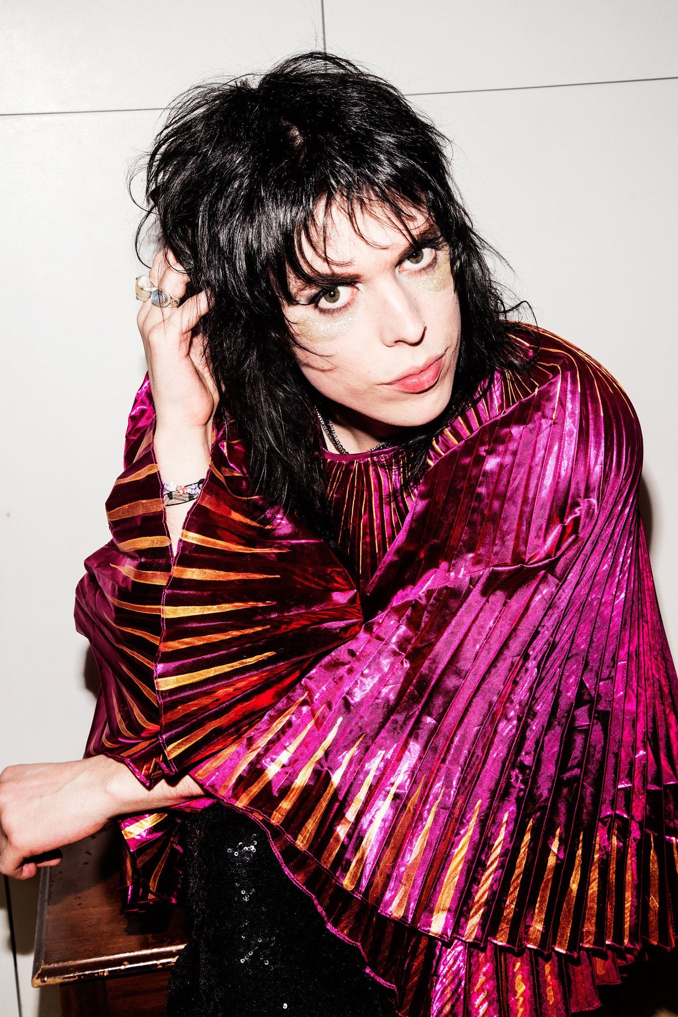 The Struts photoshoot, Rock and roll vibes, Luke Spiller's charisma, 1370x2050 HD Phone