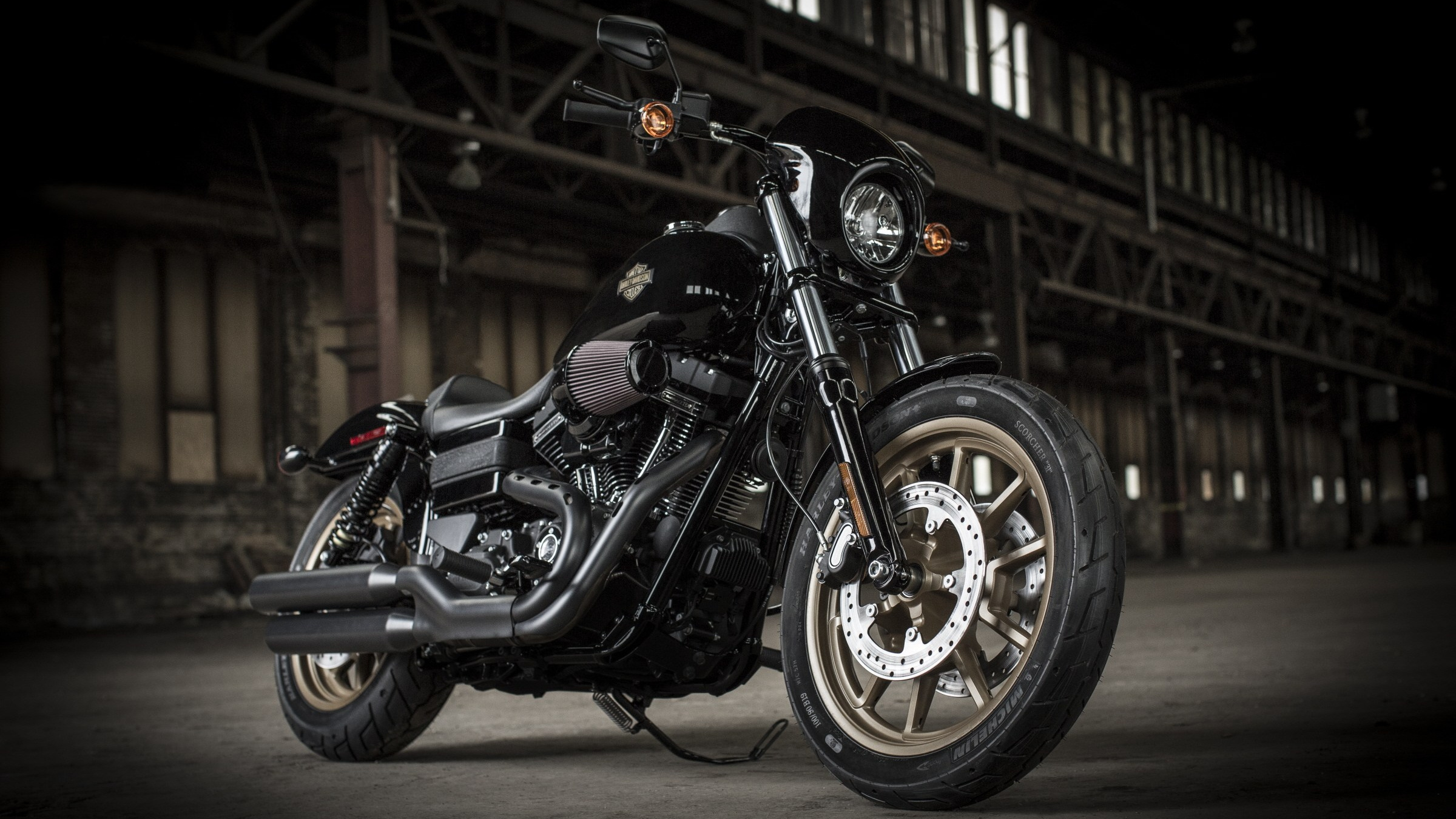 Harley-Davidson Low Rider, Bielefeld dealership, Dyna Low Rider S model, Impressive bikes, 2400x1350 HD Desktop