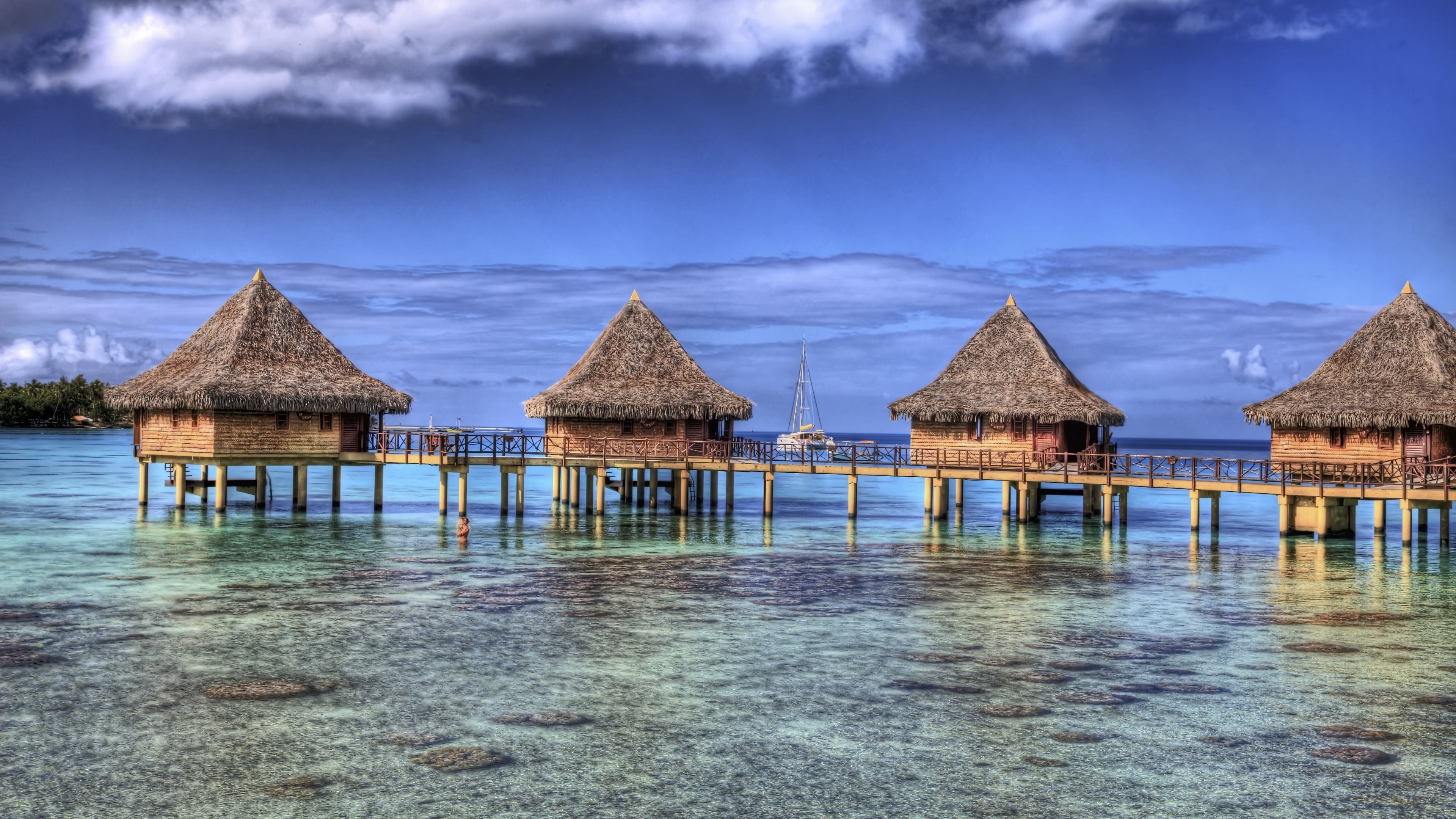 Bungalow: Beach houses in Micronesia, Travel yachts, Recreational activity at the coast of the ocean. 3840x2160 4K Wallpaper.