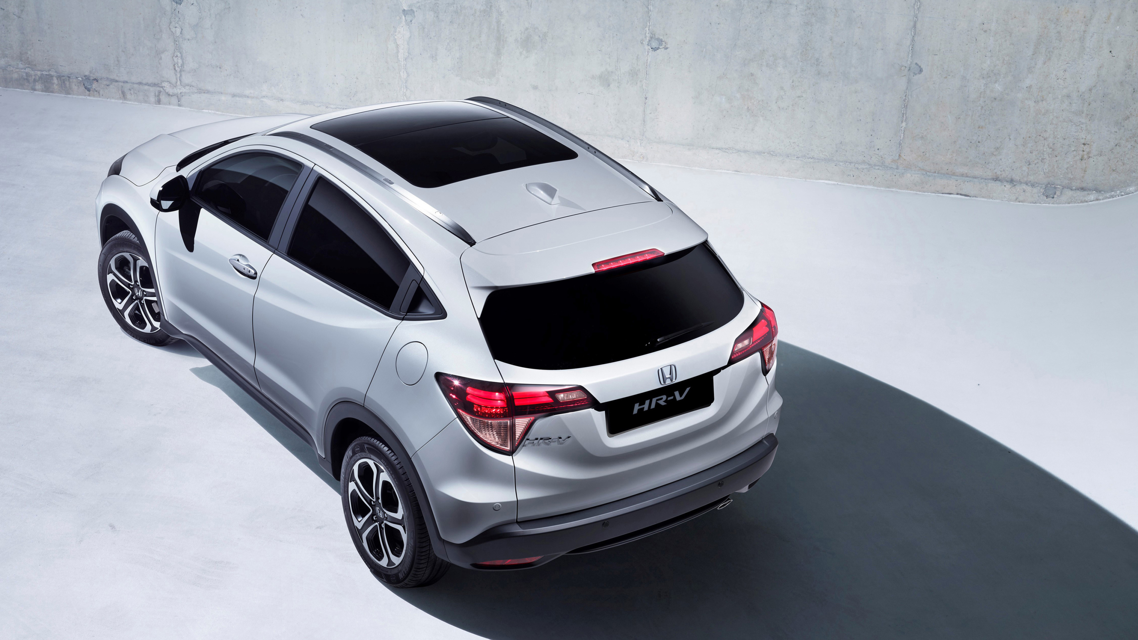 Honda HR-V, Sleek and sporty, Dynamic performance, Comfortable and spacious, 3840x2160 4K Desktop